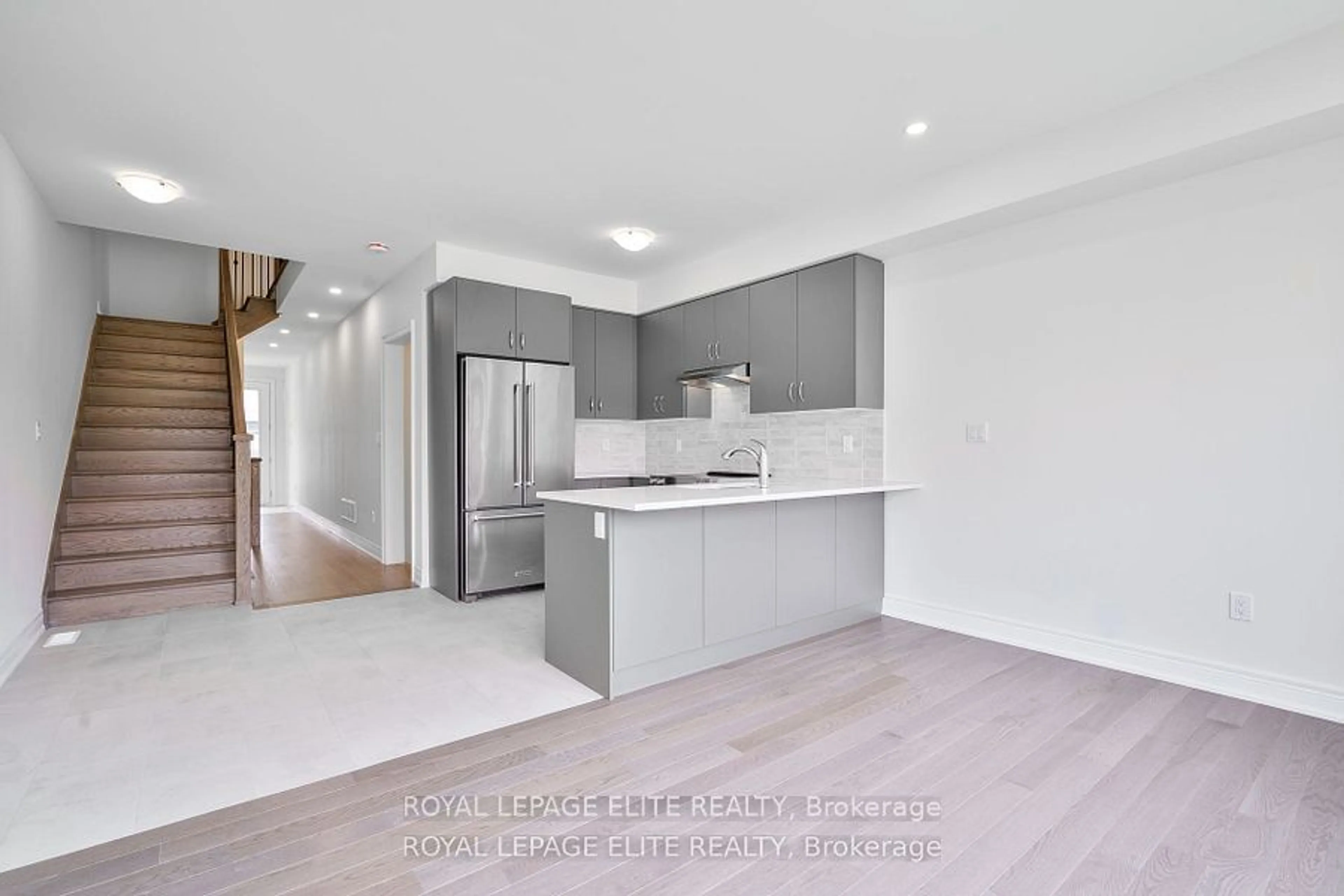 Open concept kitchen, unknown for 15 Mace Ave, Richmond Hill Ontario L4E 1K8