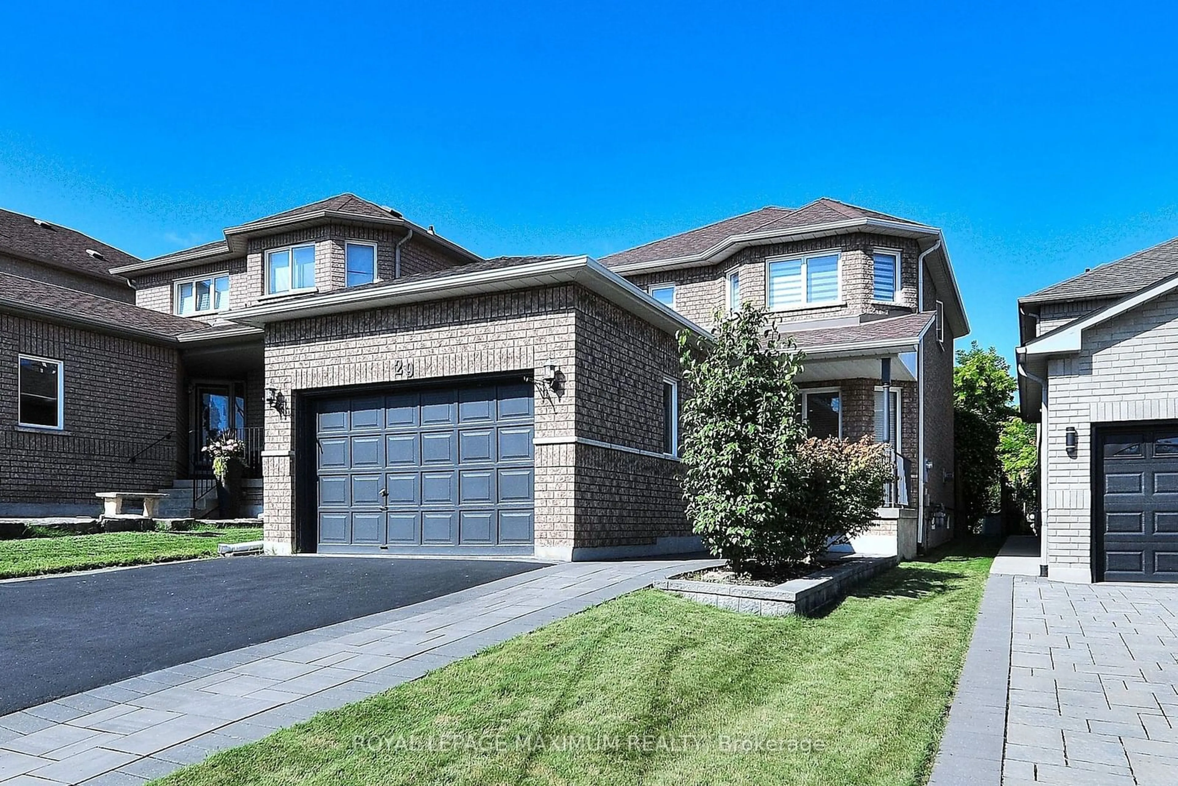 Home with brick exterior material for 29 Royalpark Way, Vaughan Ontario L4H 1J5