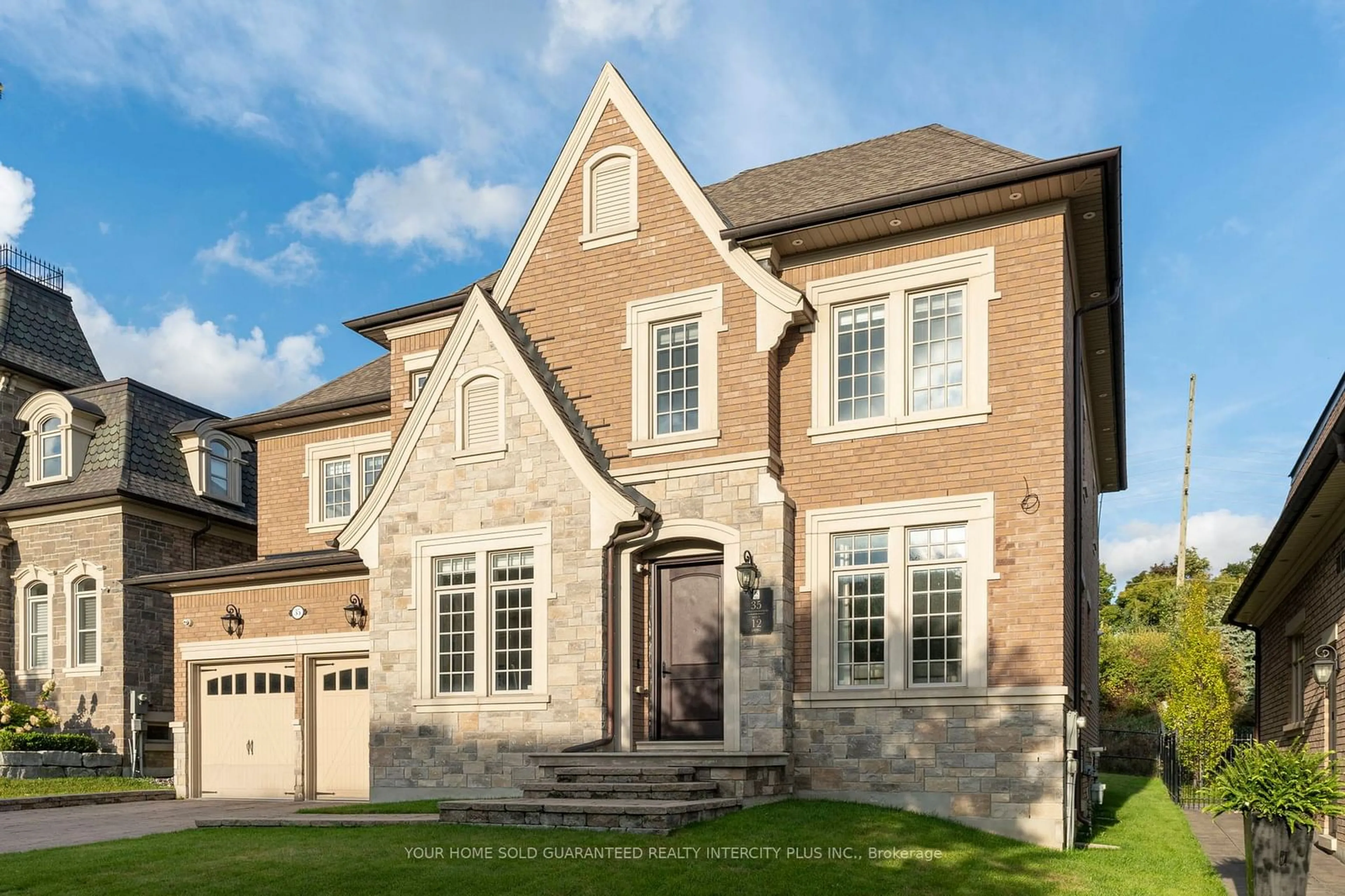 Home with brick exterior material for 35 Annsleywood Crt, Vaughan Ontario L4H 3N5