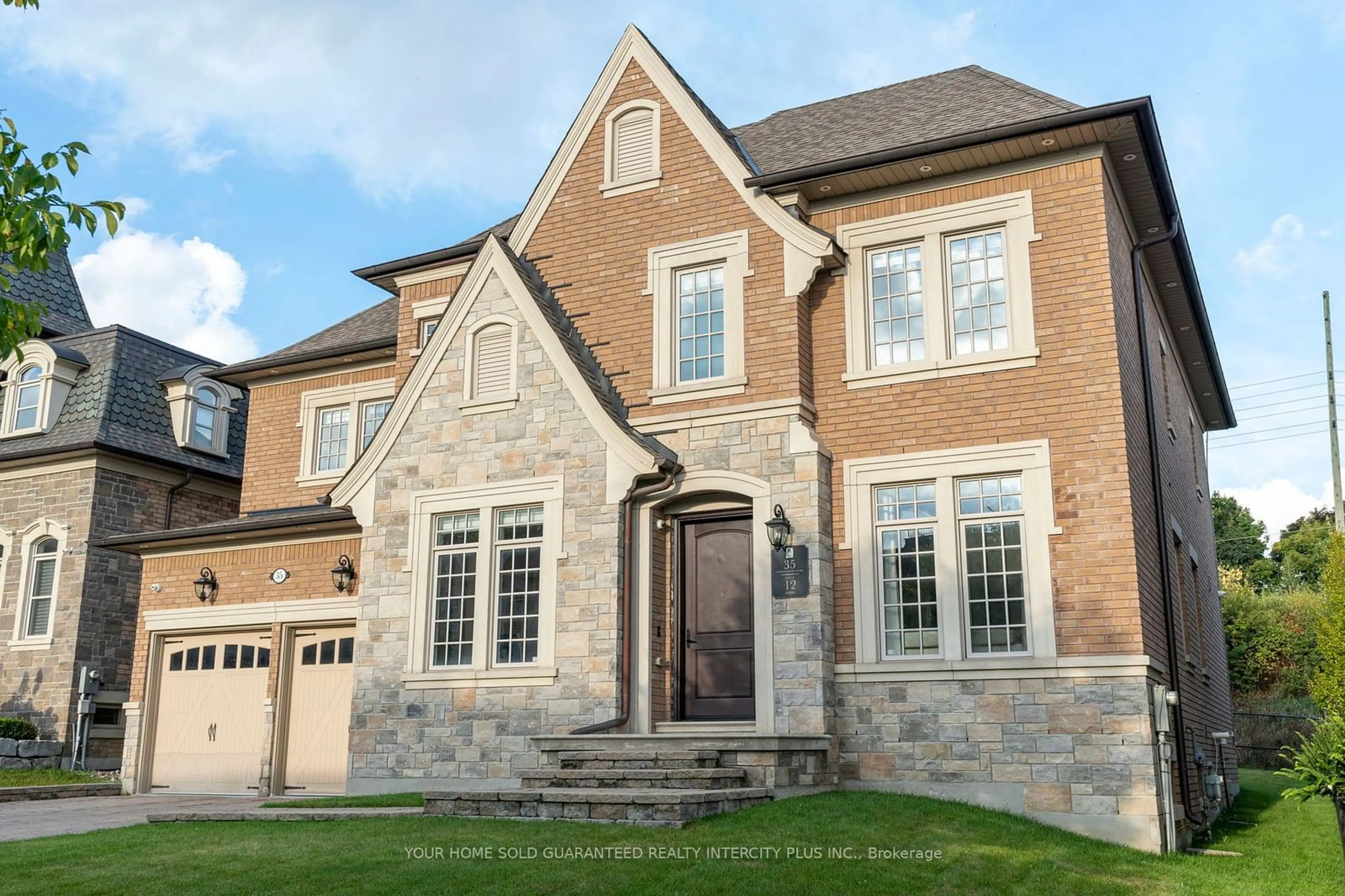 Home with brick exterior material for 35 Annsleywood Crt, Vaughan Ontario L4H 3N5