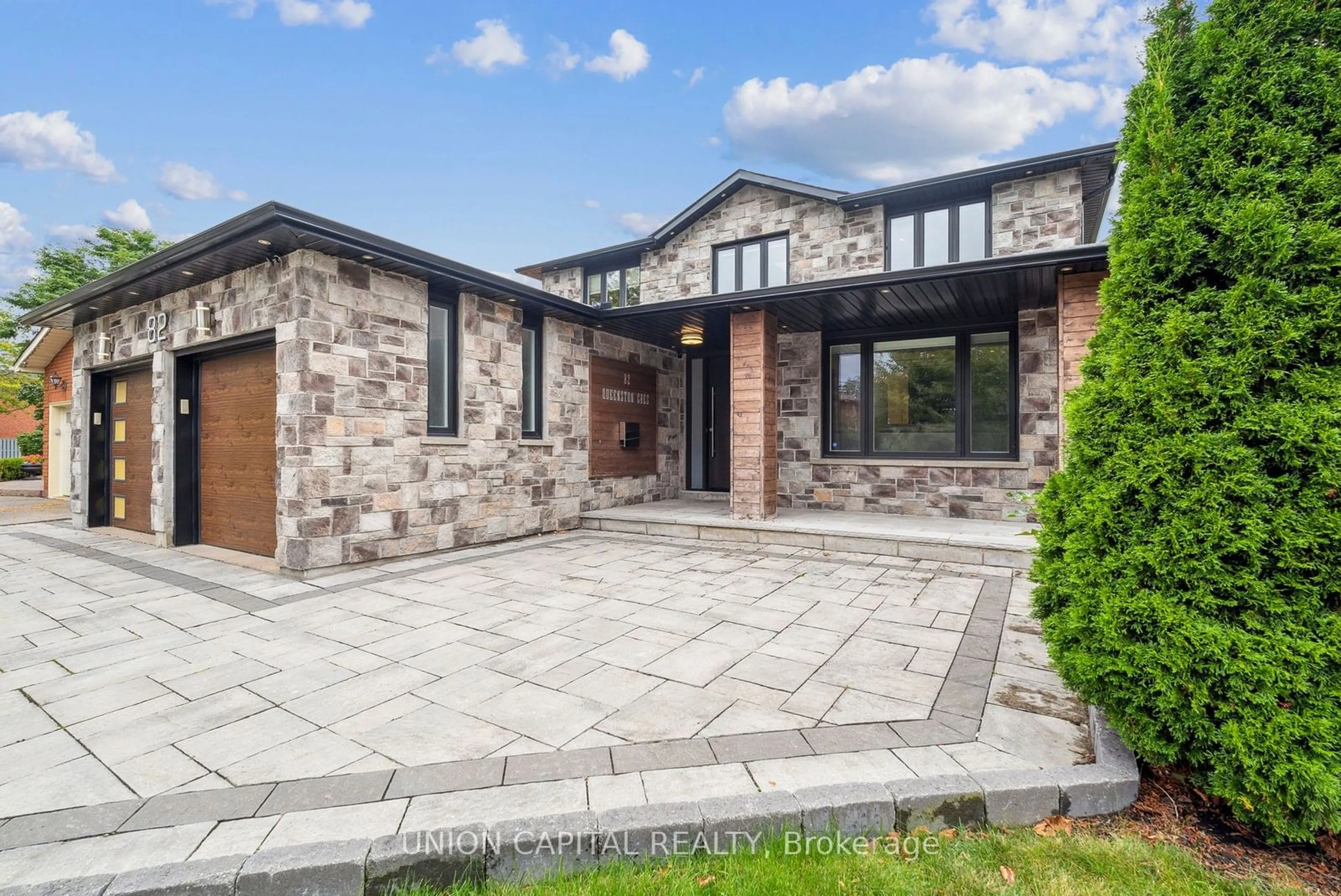 Home with brick exterior material for 82 Queenston Cres, Vaughan Ontario L4L 4A2