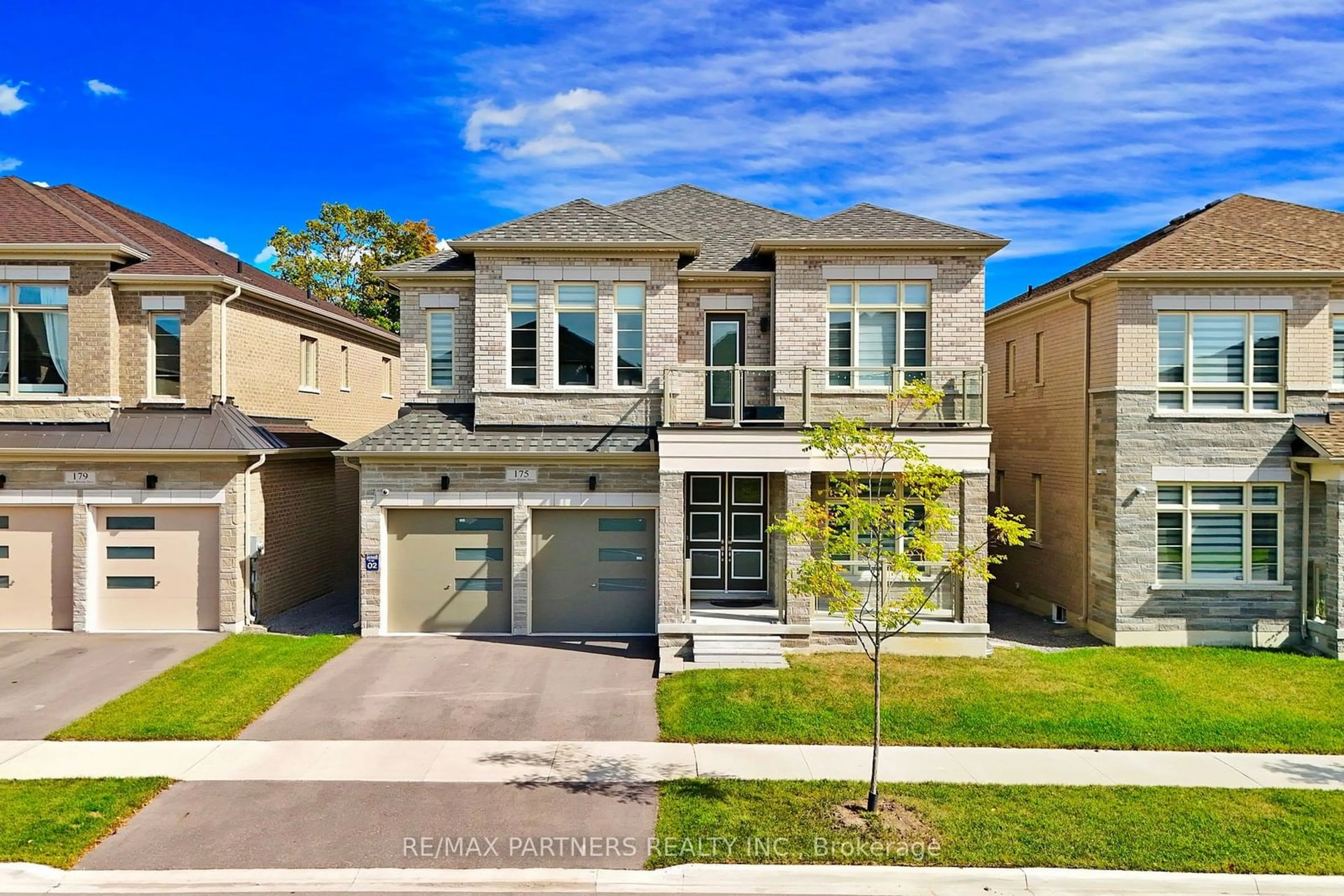 Frontside or backside of a home, the street view for 175 Steam Whistle Dr, Whitchurch-Stouffville Ontario L4A 4X5