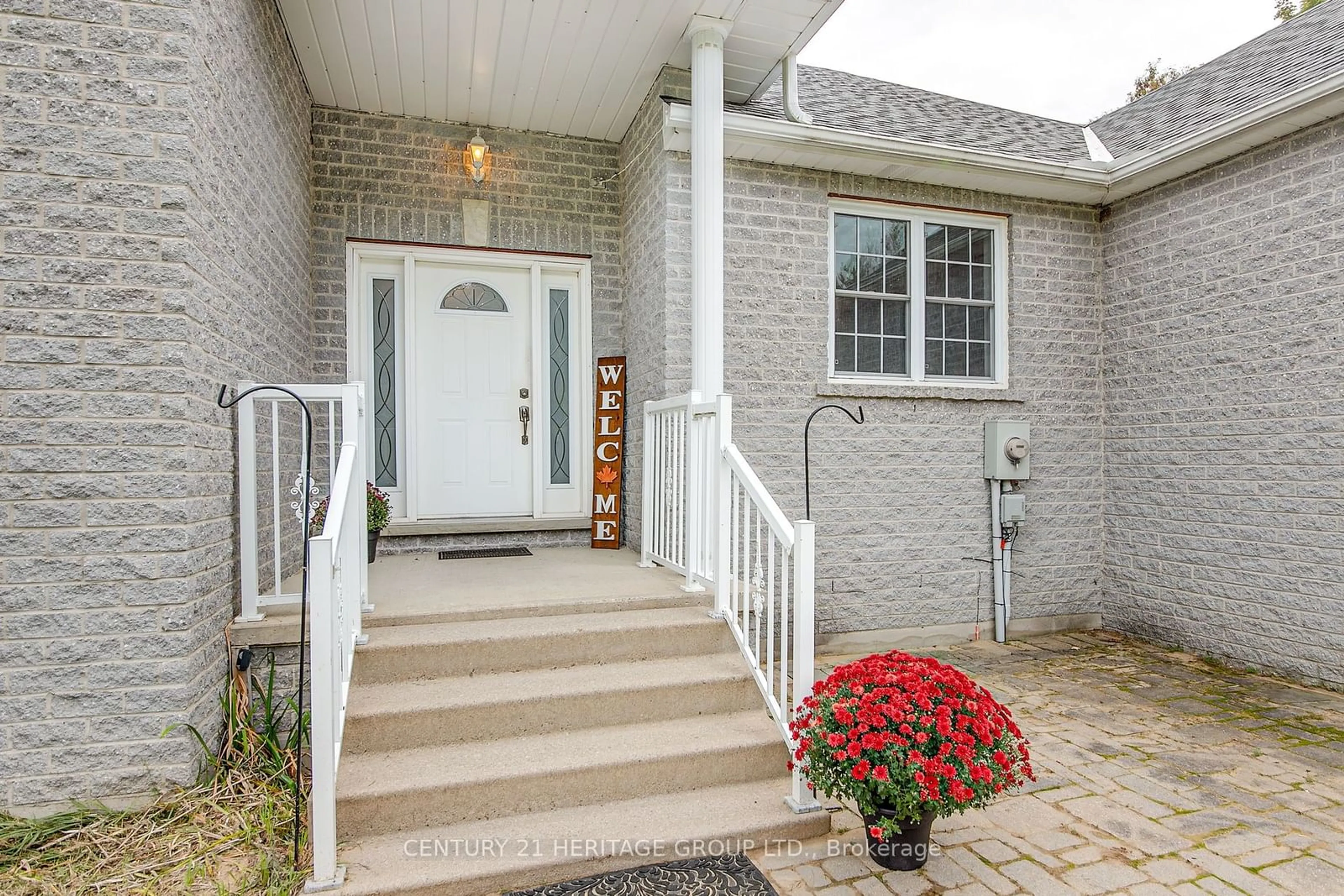 Indoor entryway, wood floors for 1913 Concession Rd 5, Adjala-Tosorontio Ontario L0G 1L0