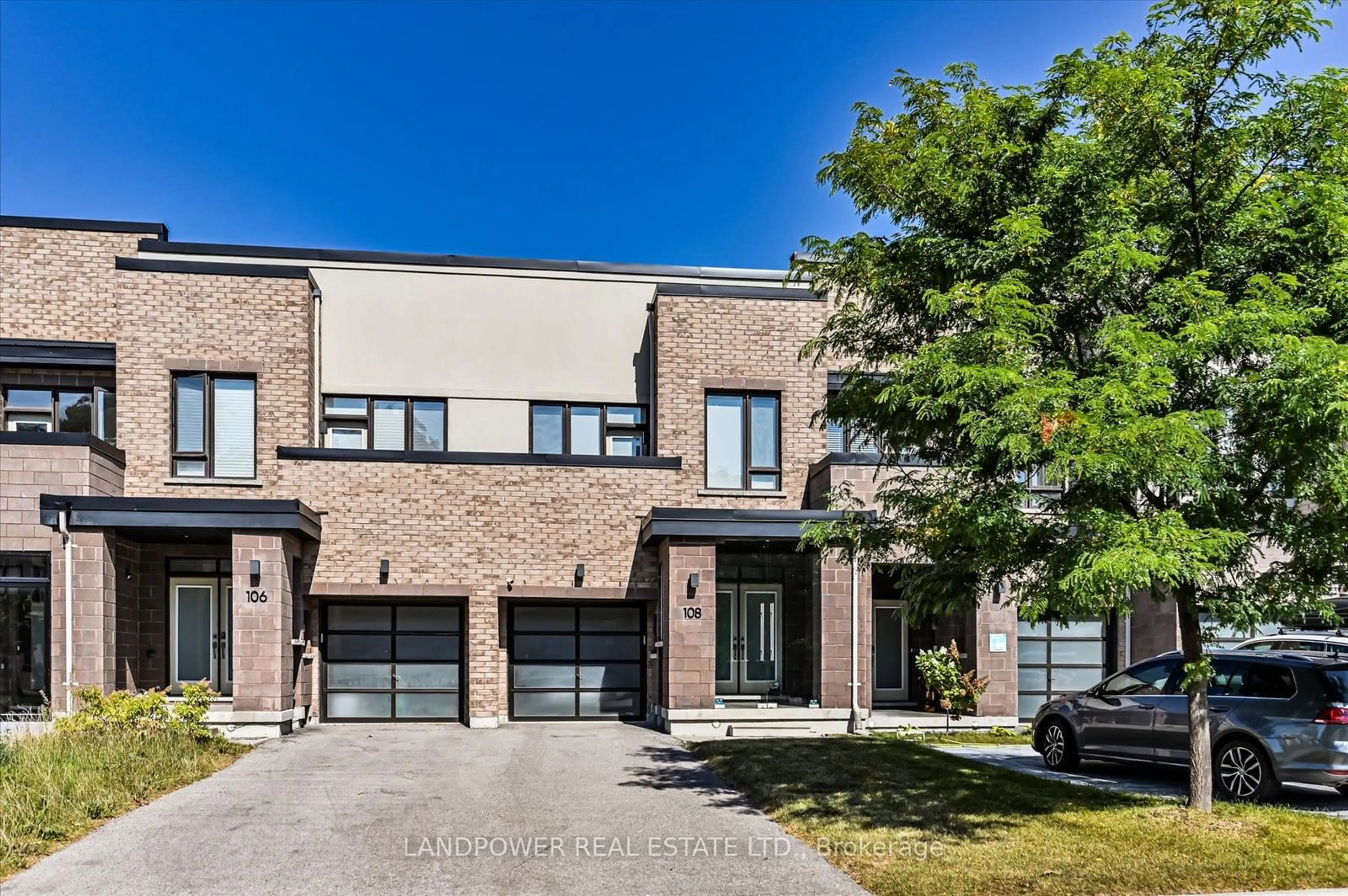 Home with brick exterior material for 108 DARIOLE Dr, Richmond Hill Ontario L4E 0Y8