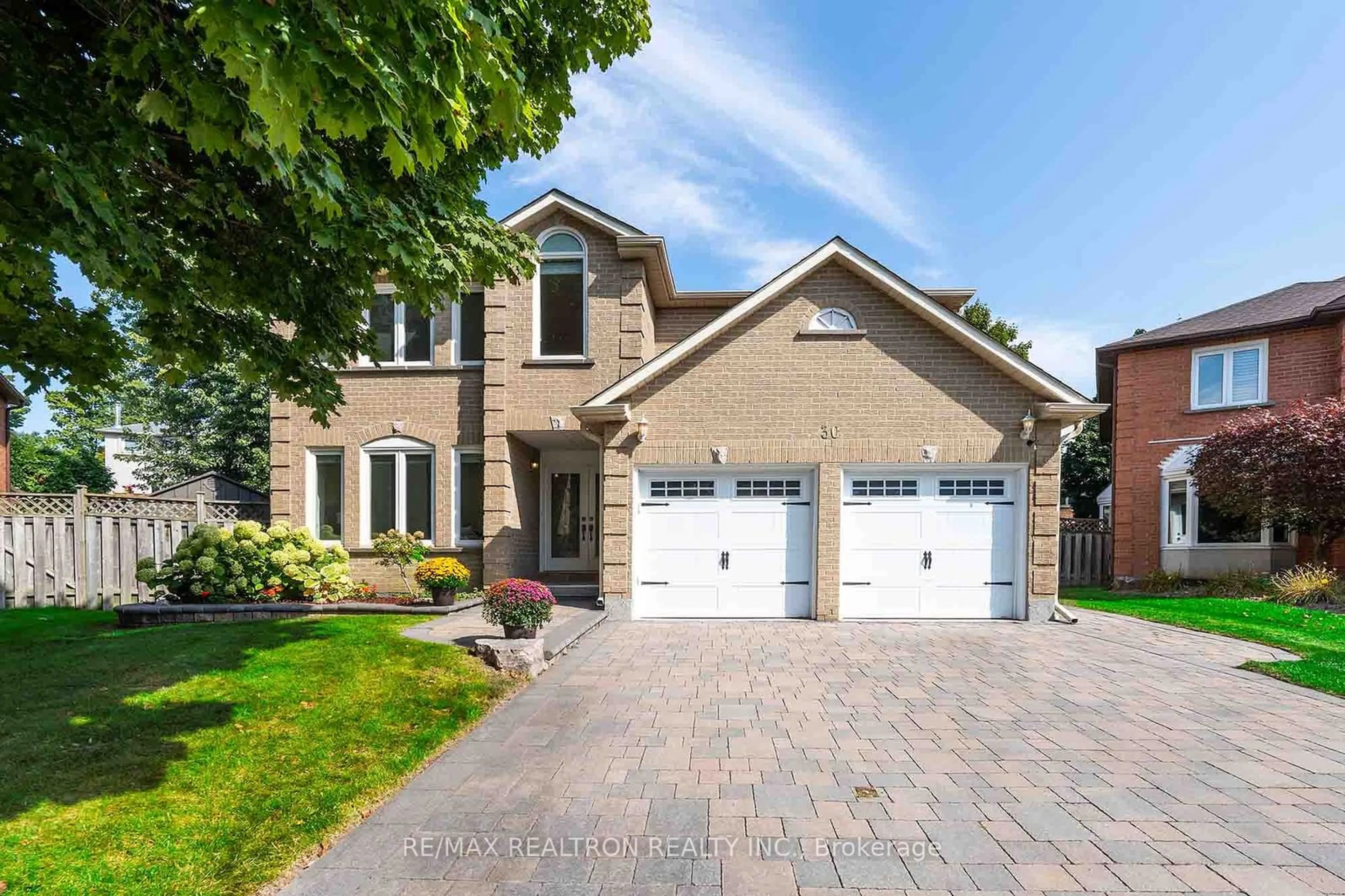 Home with brick exterior material for 30 Anvil Crt, Richmond Hill Ontario L4C 9G6