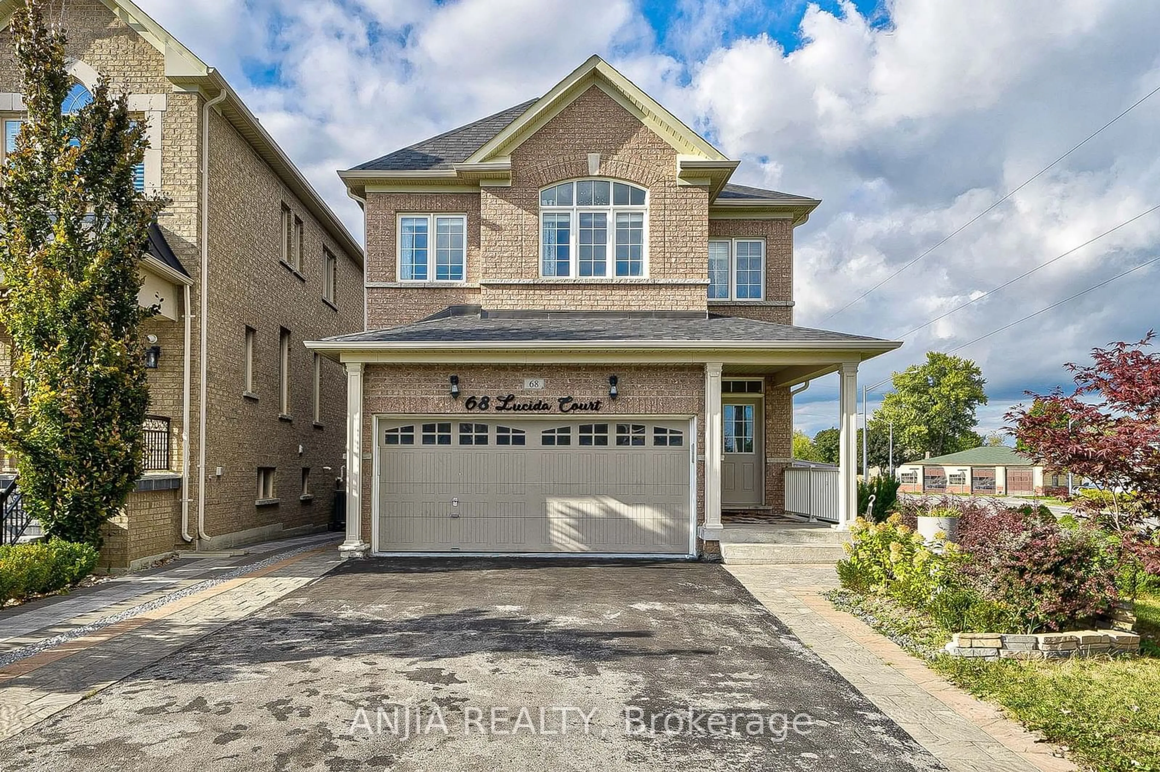 Frontside or backside of a home for 68 Lucida Crt, Whitchurch-Stouffville Ontario L4A 1S1