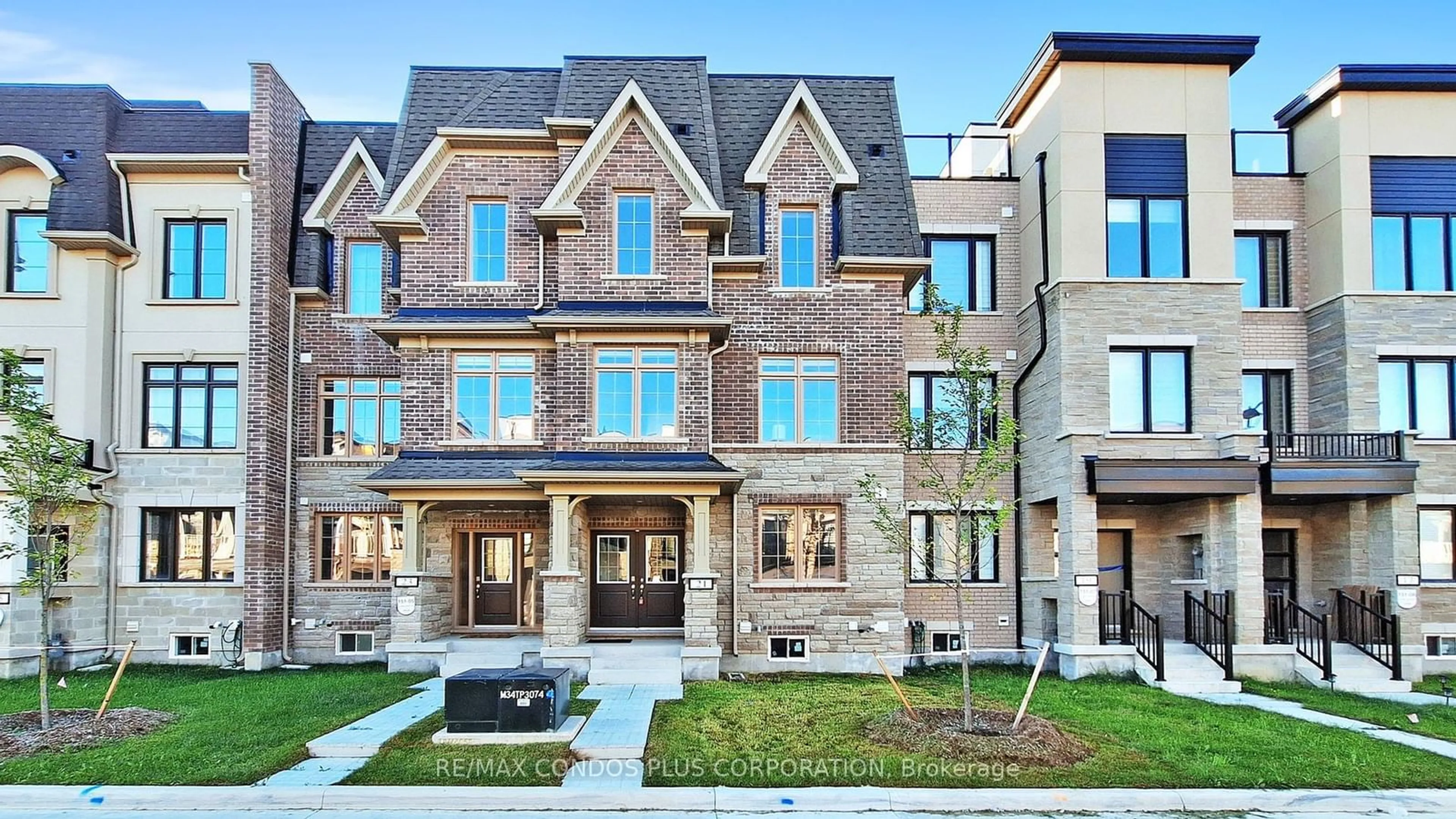 Home with brick exterior material for 21 William Shearn Cres, Markham Ontario L6C 3J3