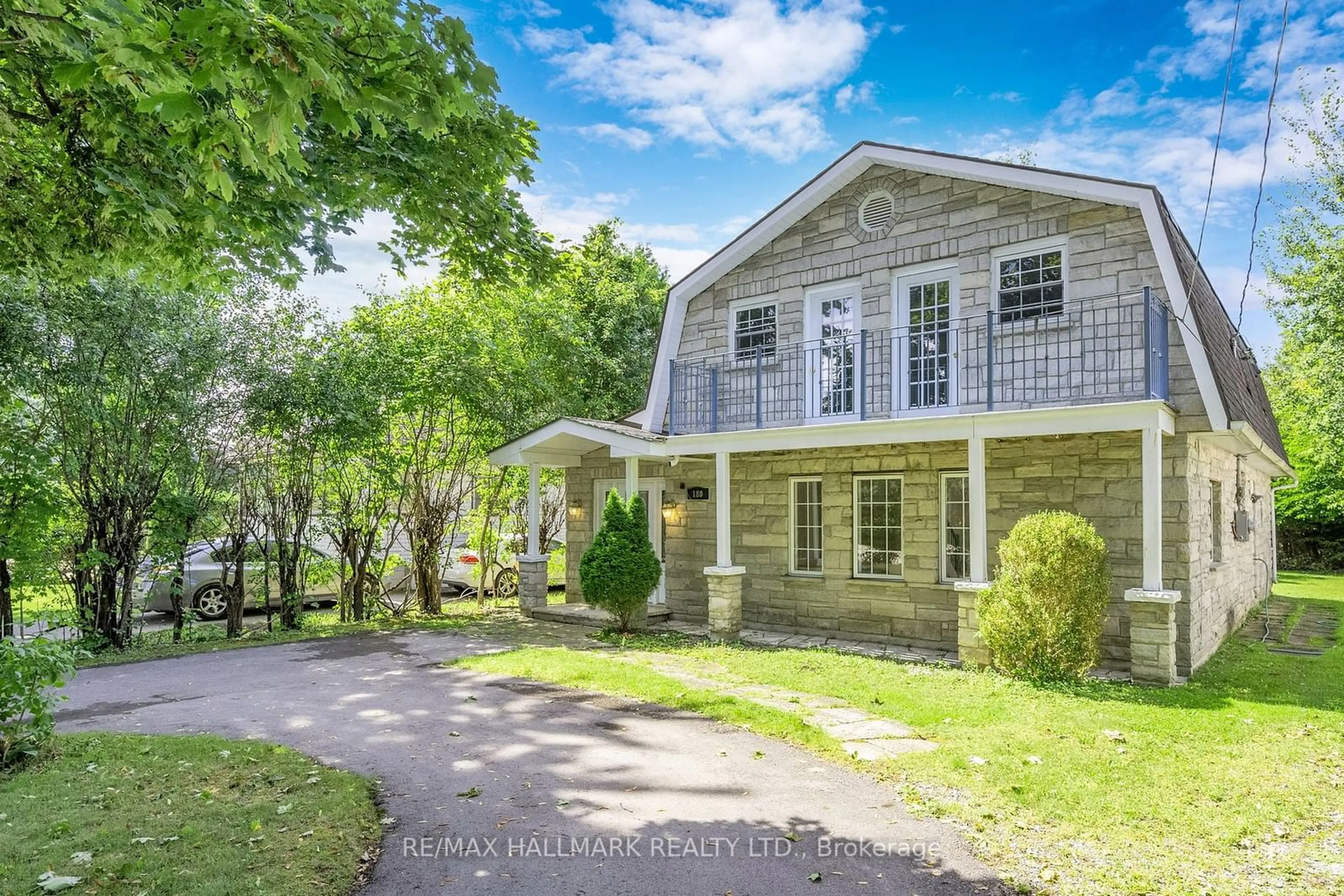 Frontside or backside of a home, cottage for 180 Olde Bayview Ave, Richmond Hill Ontario L4E 3C6