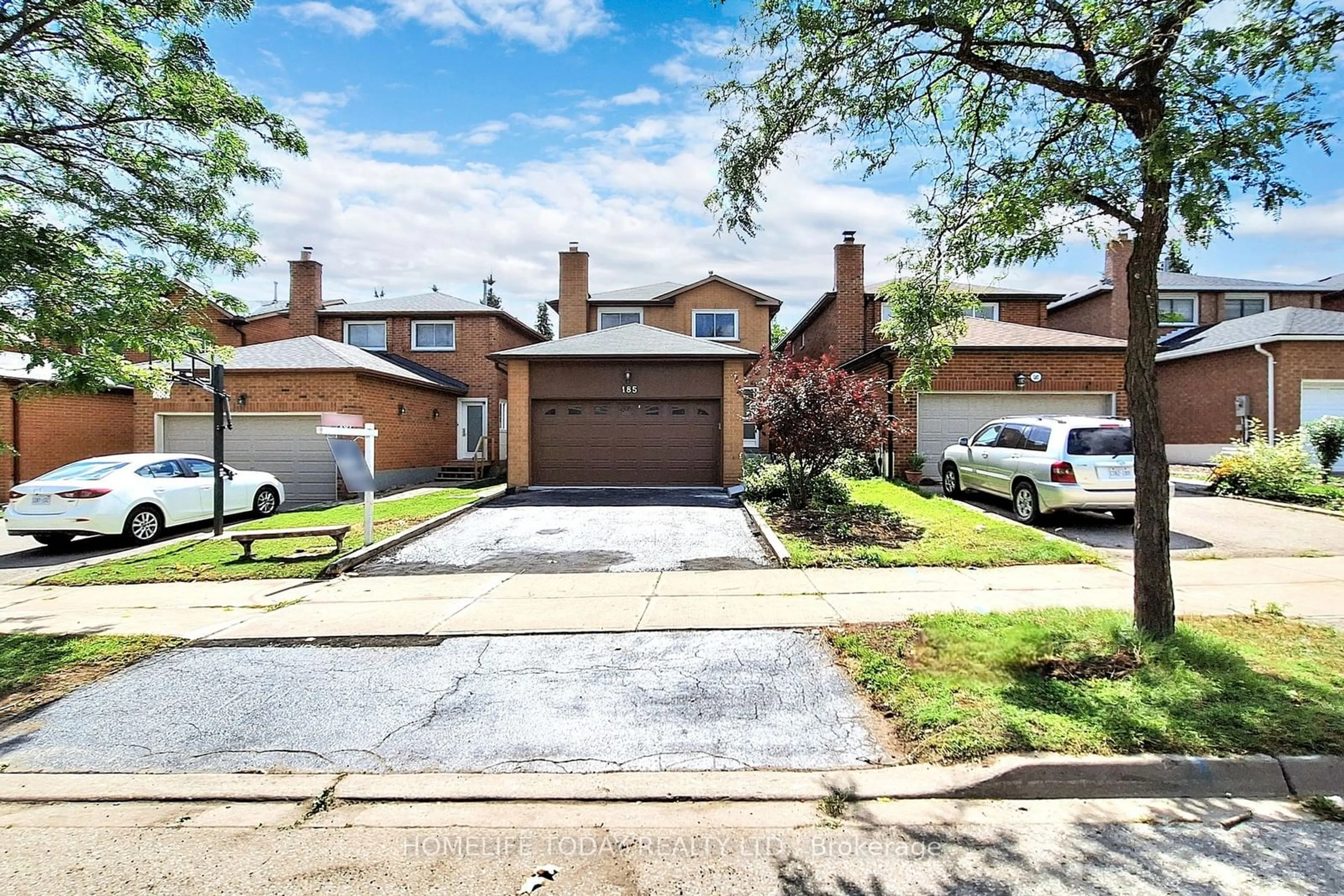 A pic from exterior of the house or condo, the street view for 185 Campbell Ave, Vaughan Ontario L4J 5A8