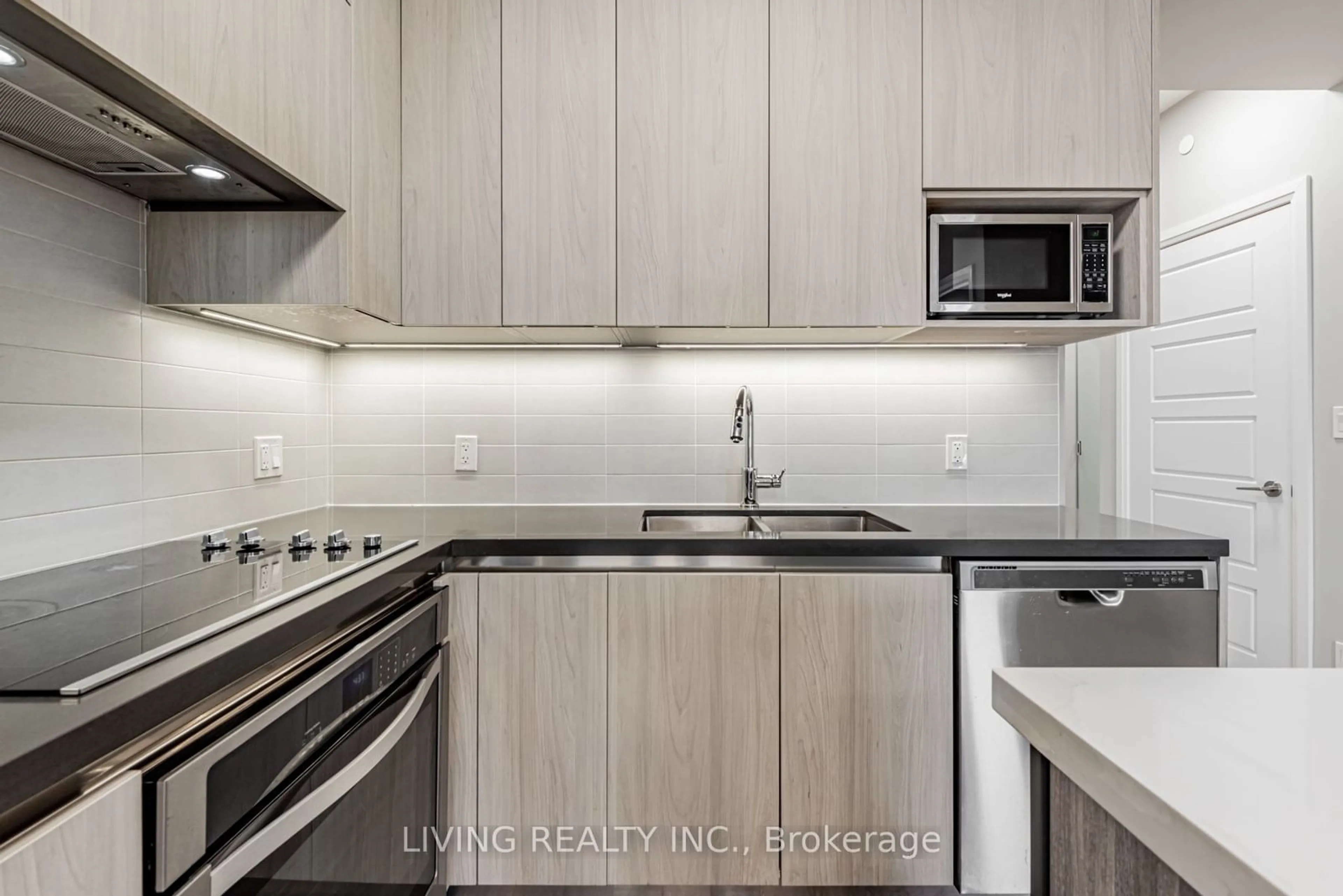 Standard kitchen for 15 Water Walk Dr #711, Markham Ontario L6G 0G2