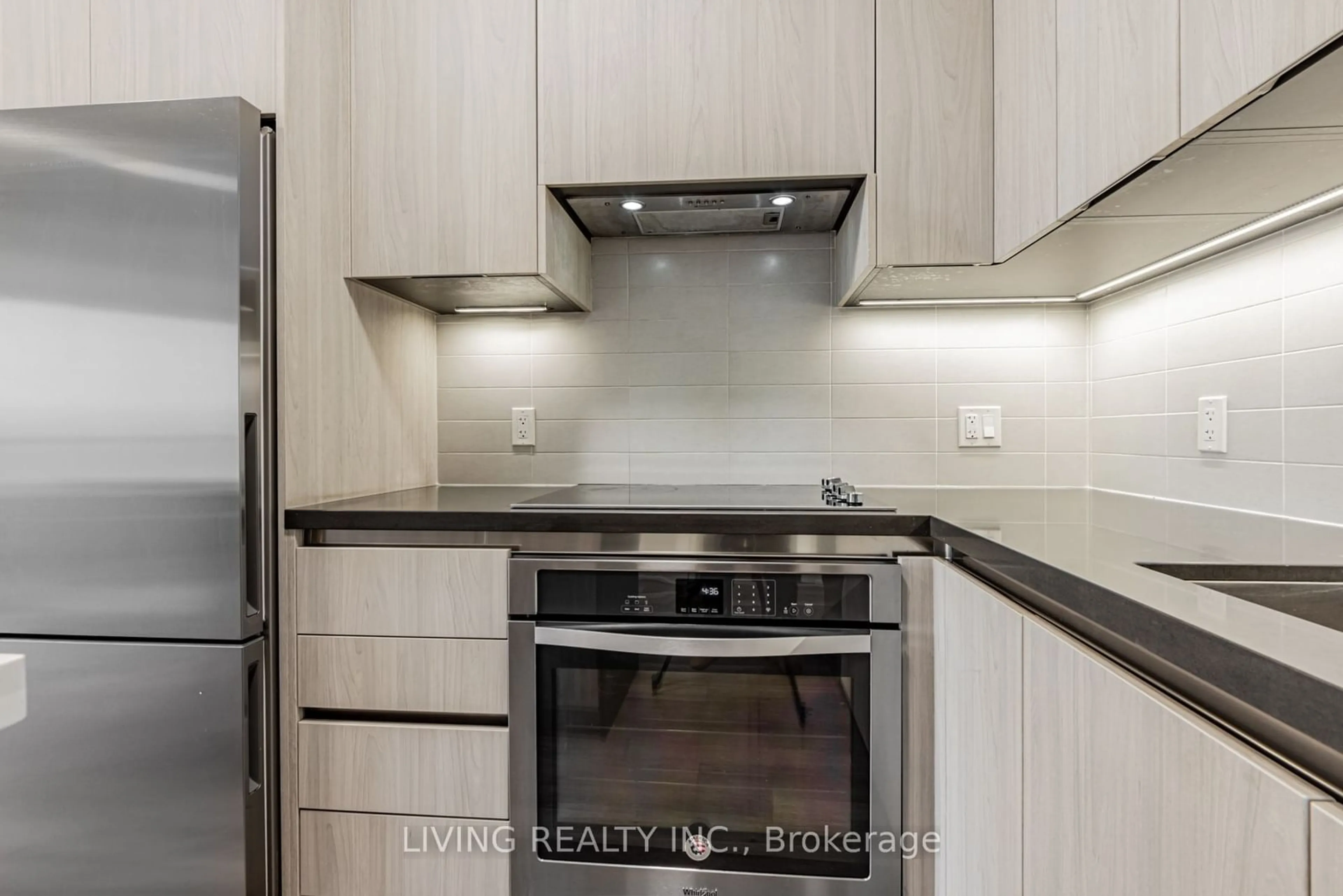 Standard kitchen for 15 Water Walk Dr #711, Markham Ontario L6G 0G2