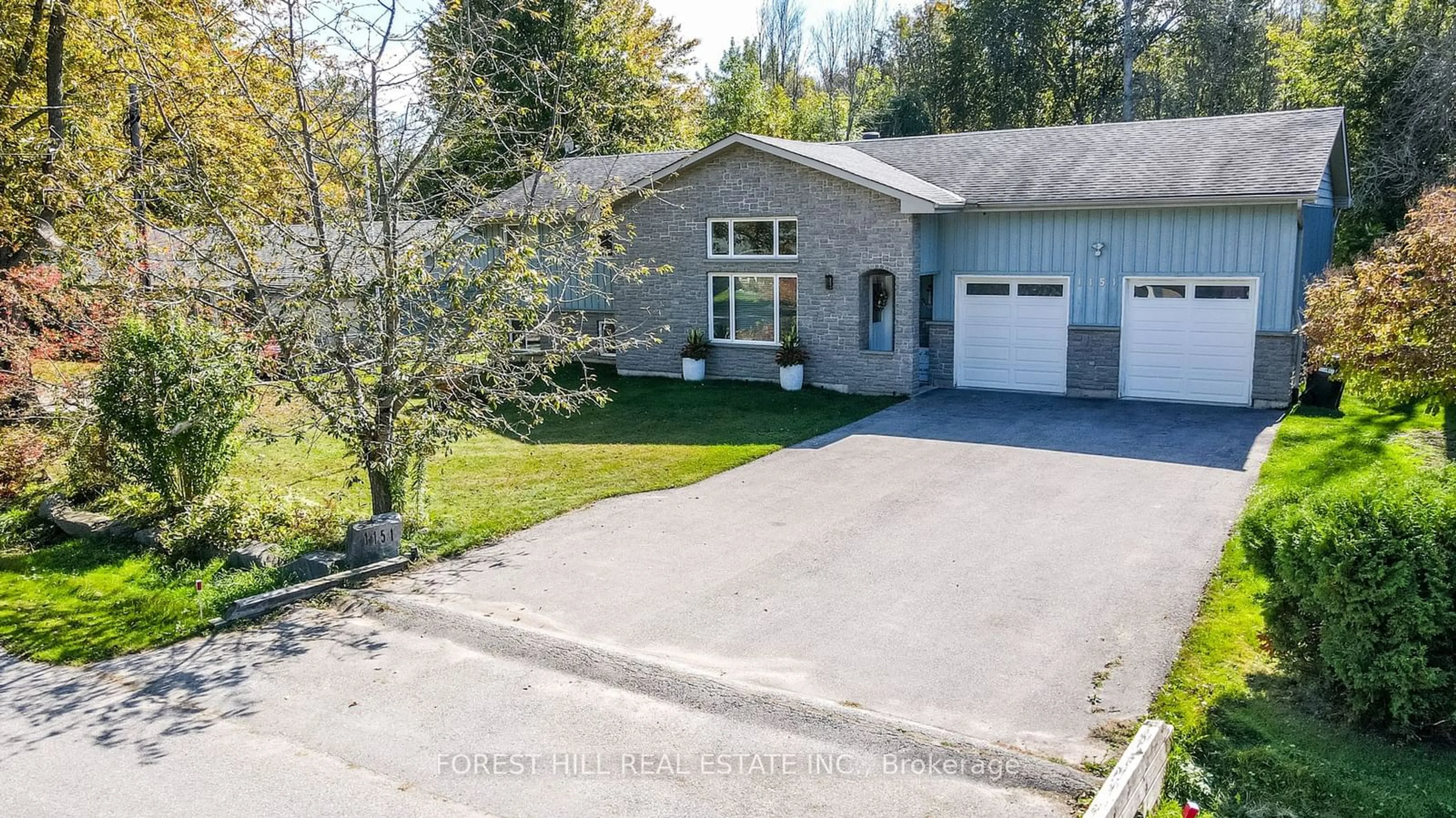 Frontside or backside of a home, the street view for 1151 Birch Rd, Innisfil Ontario L0L 1R0