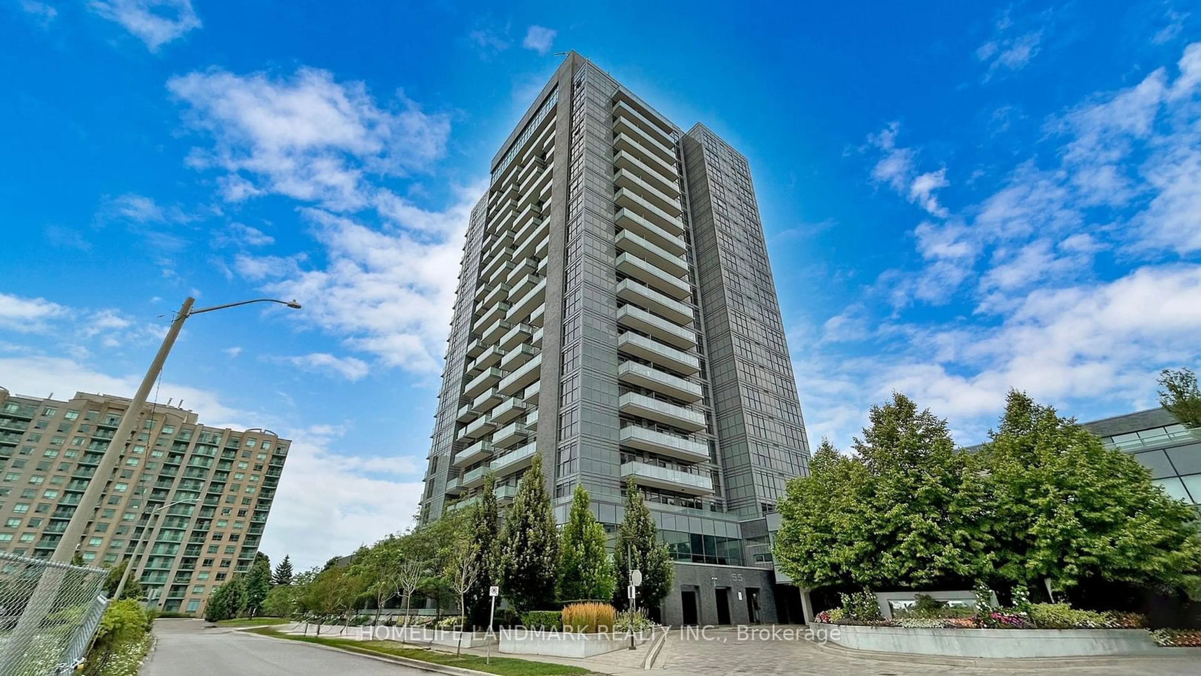 A pic from exterior of the house or condo, the front or back of building for 55 Oneida Cres #1902, Richmond Hill Ontario L4B 0E8