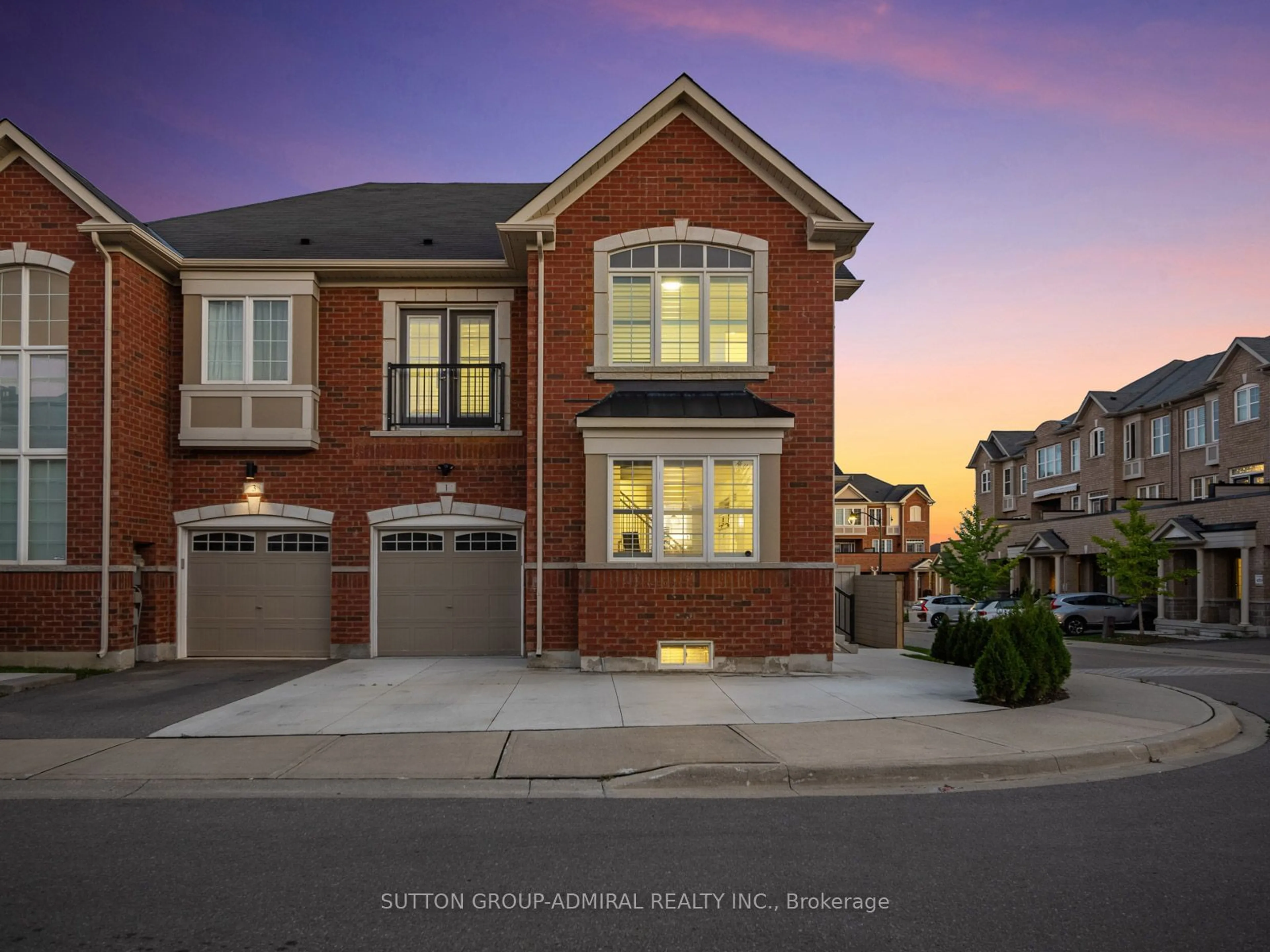 A pic from exterior of the house or condo, the street view for 1 Harcourt St, Vaughan Ontario L6A 4Y4