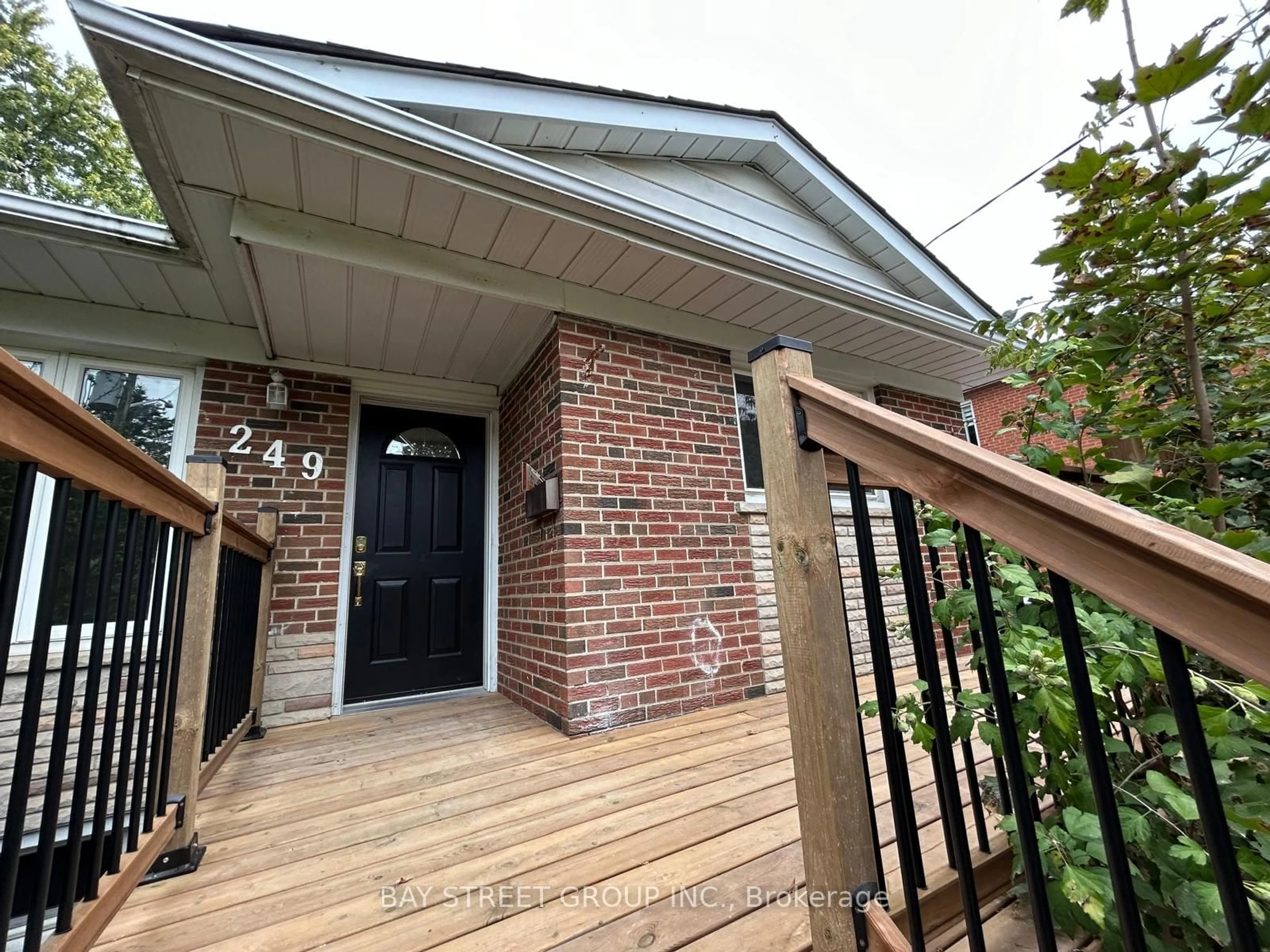 Home with brick exterior material for 249 Elka Dr, Richmond Hill Ontario L4C 3A2