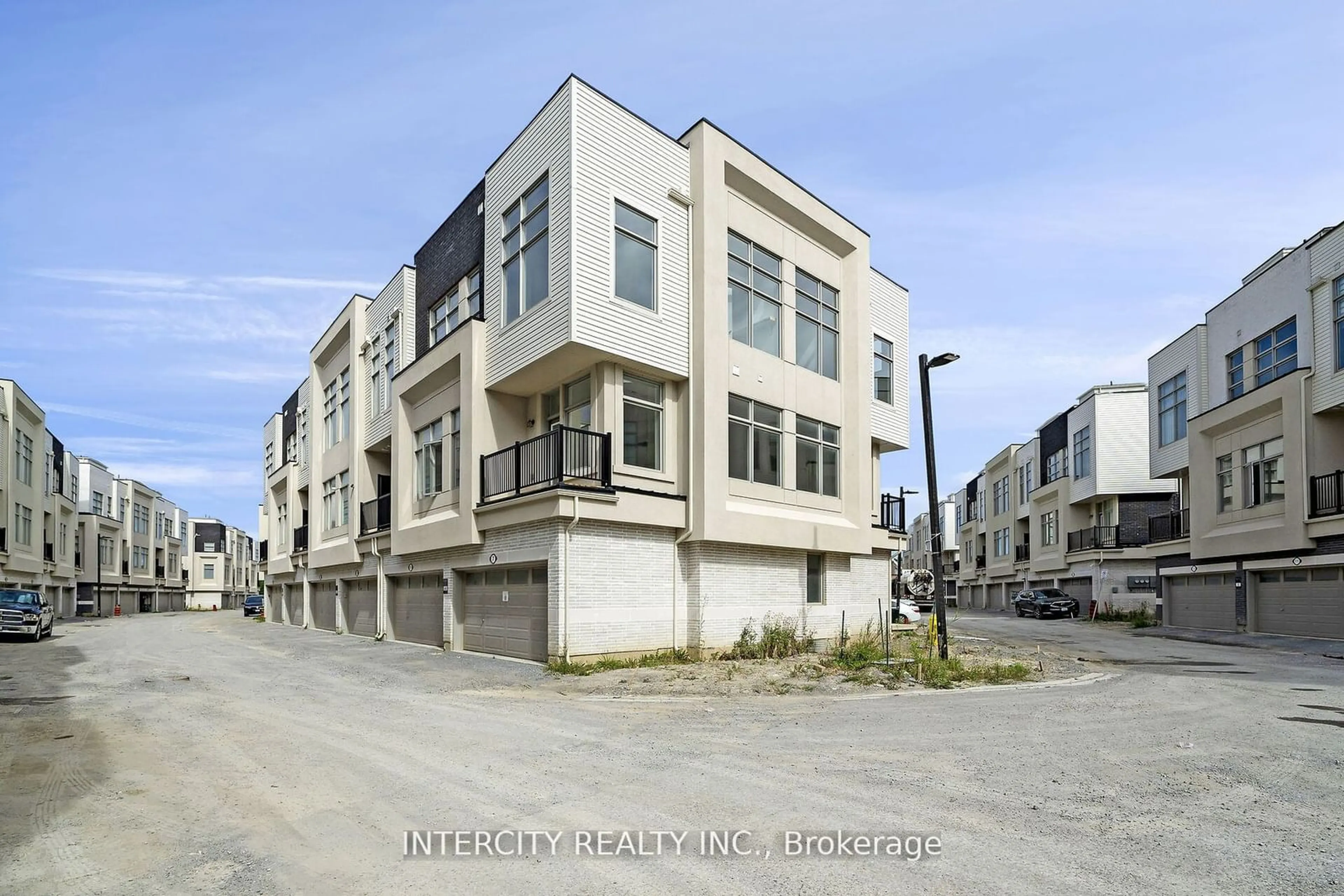 A pic from exterior of the house or condo, the street view for 7 Albert Firman Lane, Markham Ontario L6C 3B5