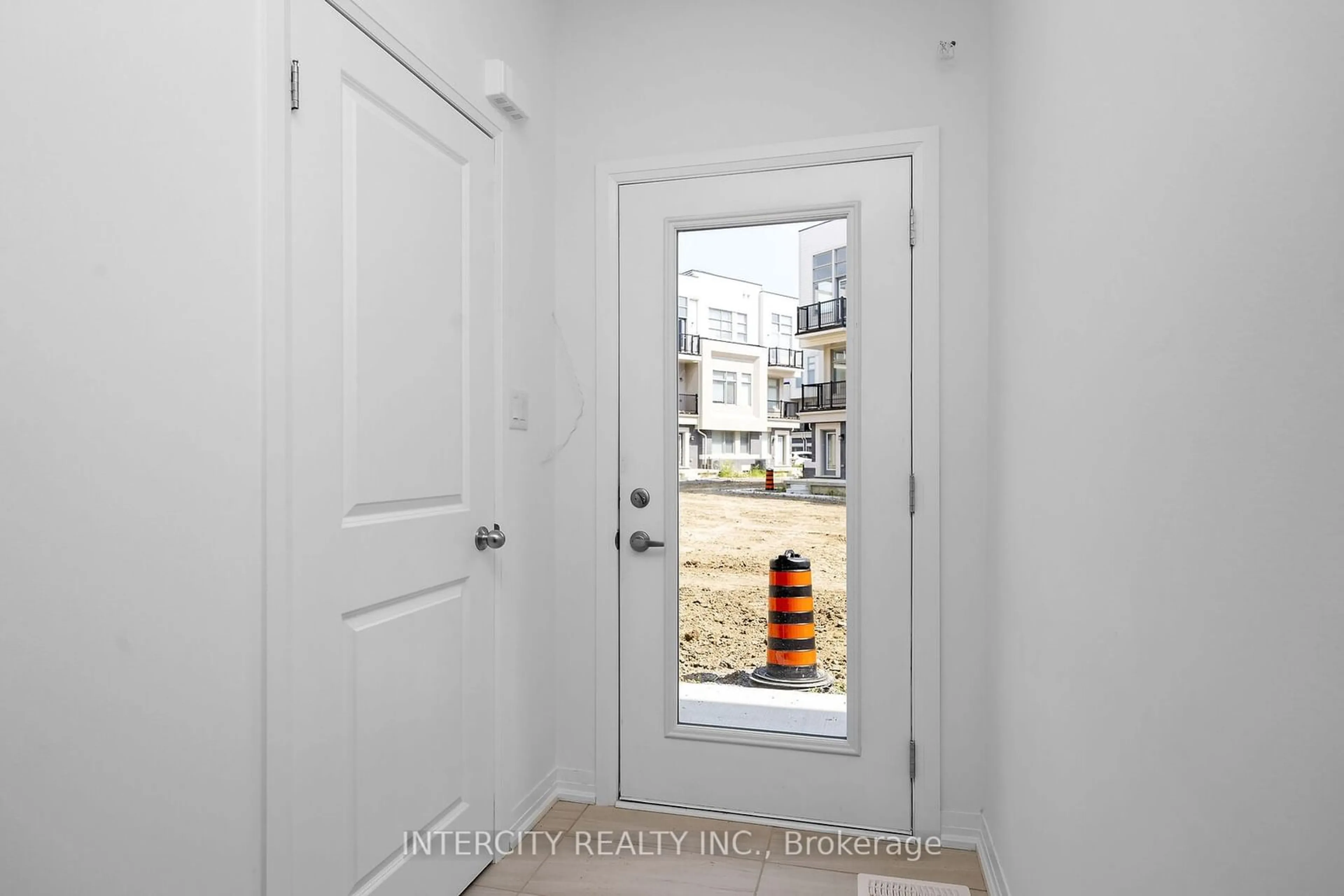 Indoor entryway, wood floors for 23 Albert Firman Lane, Markham Ontario L6C 3B5