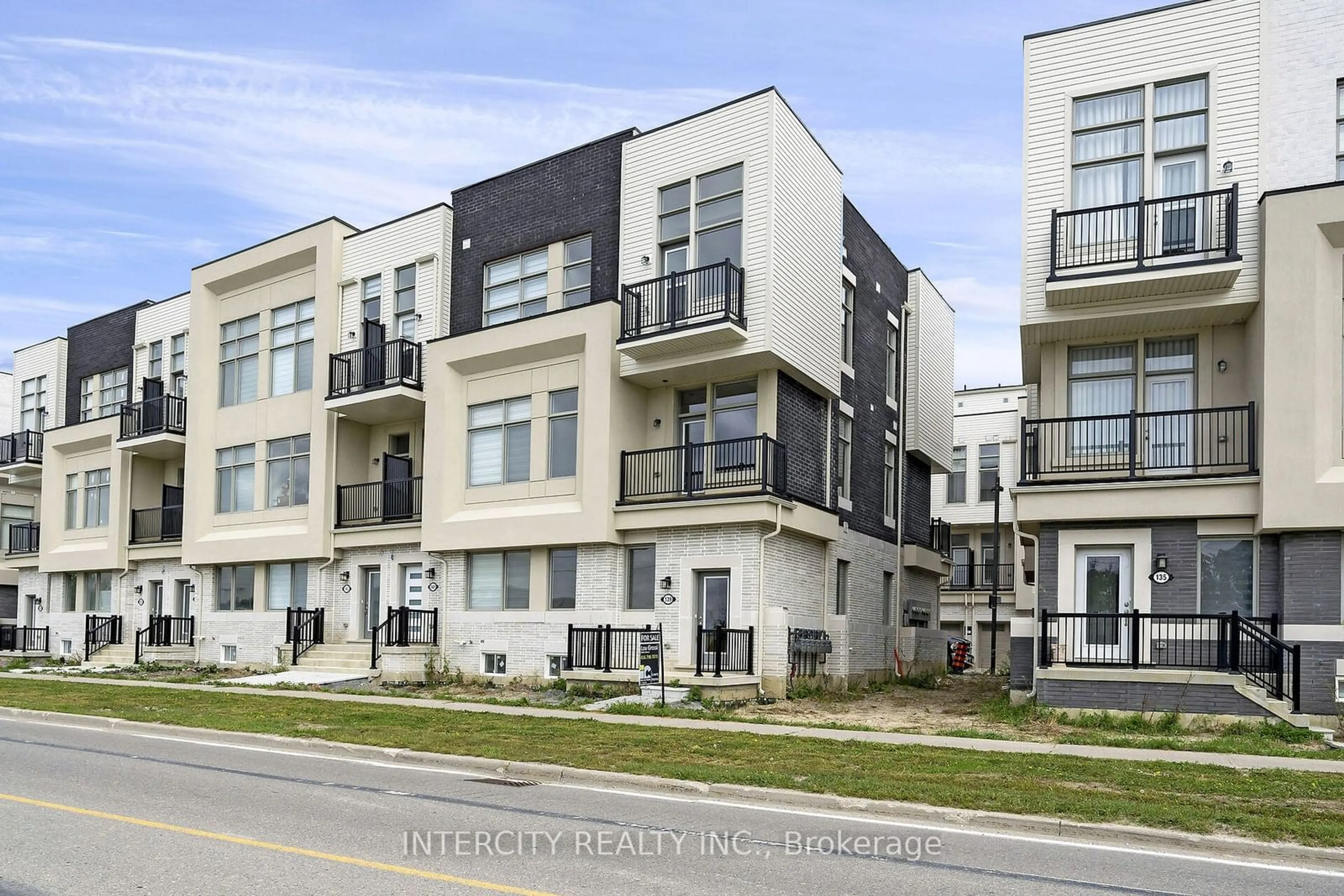 A pic from exterior of the house or condo, the street view for 139 Markland St, Markham Ontario L6C 3B5