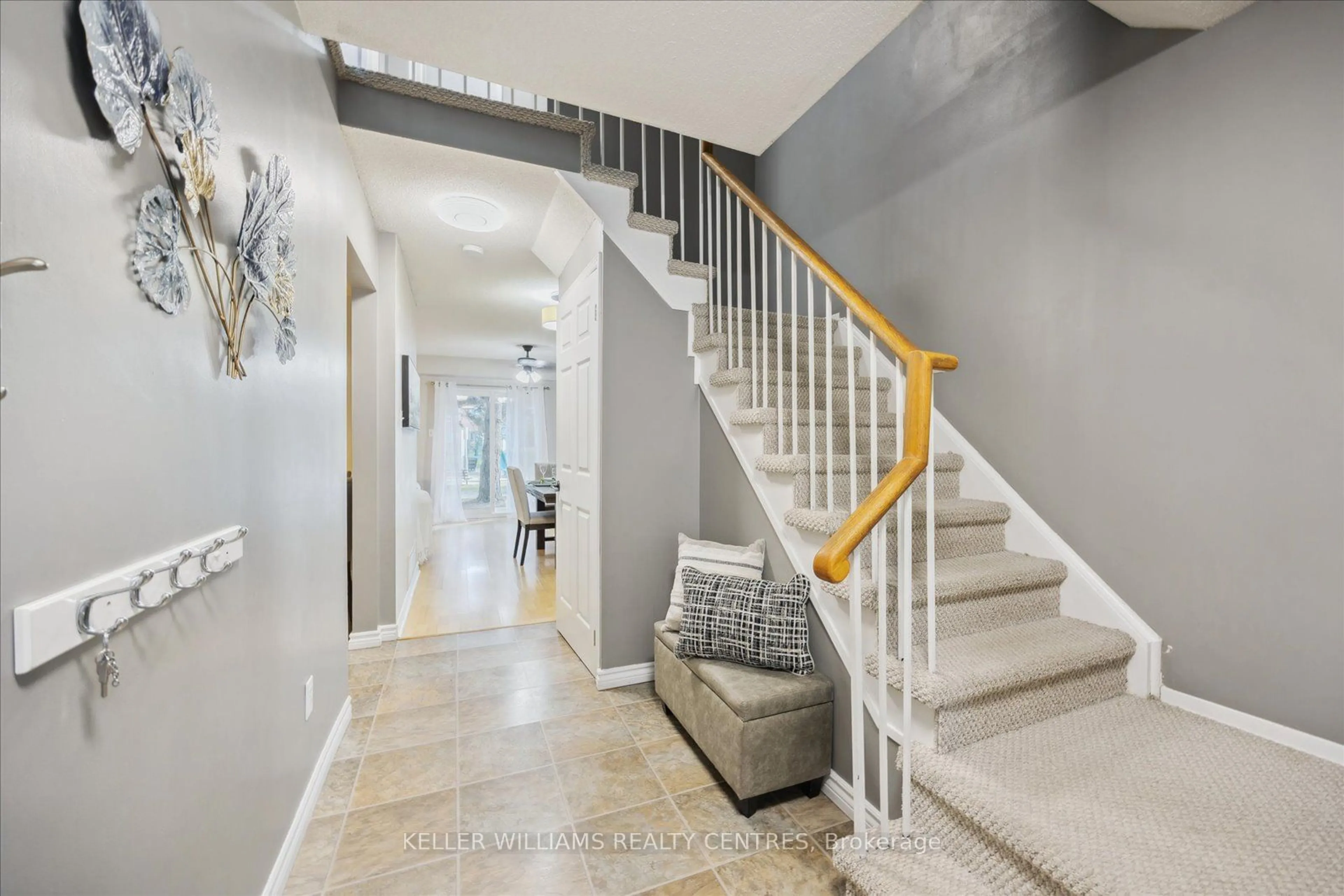 Indoor entryway, wood floors for 576 Priddle Rd, Newmarket Ontario L3X 1Y2