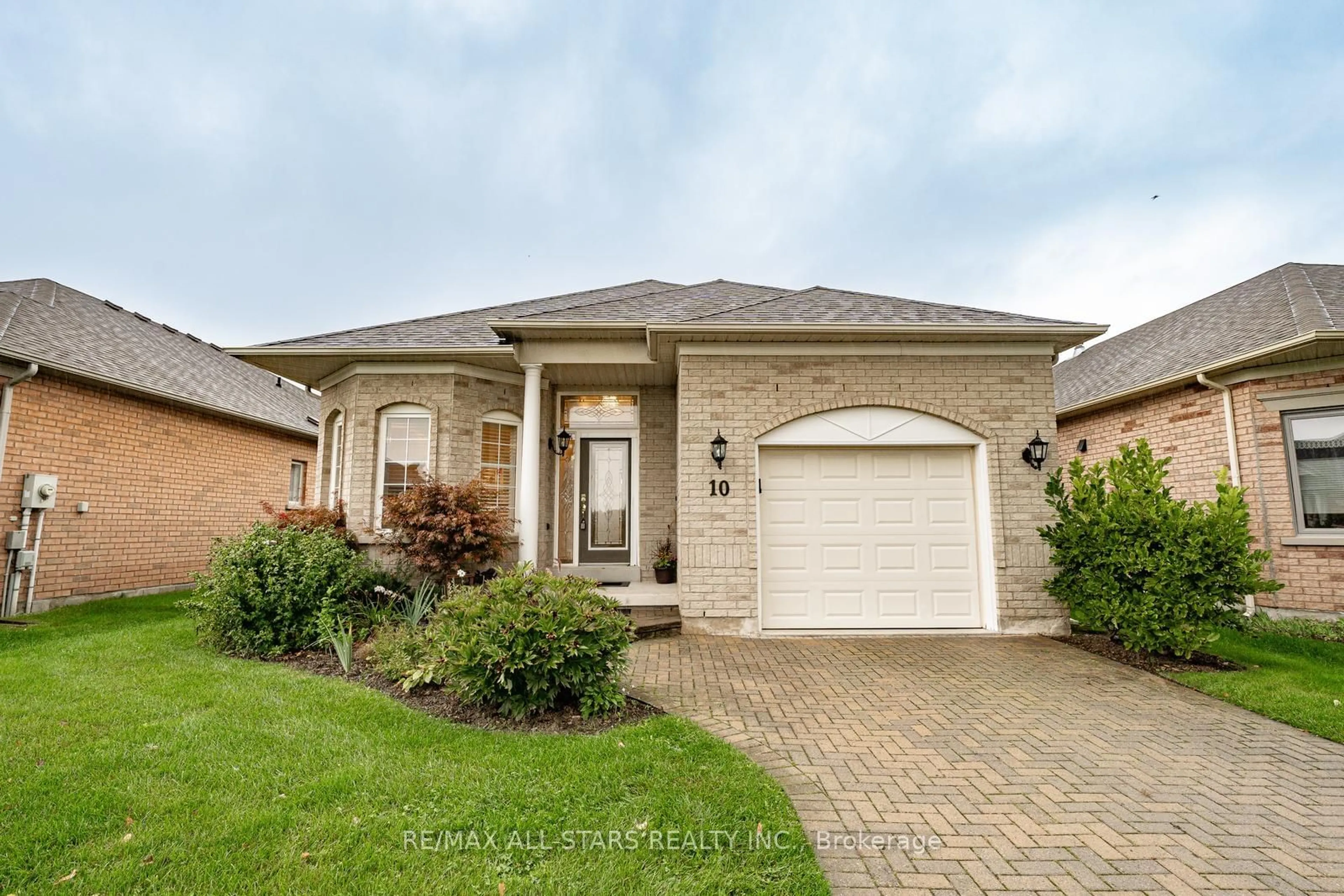 Frontside or backside of a home, cottage for 10 Faldos Flight, Whitchurch-Stouffville Ontario L4A 1M8