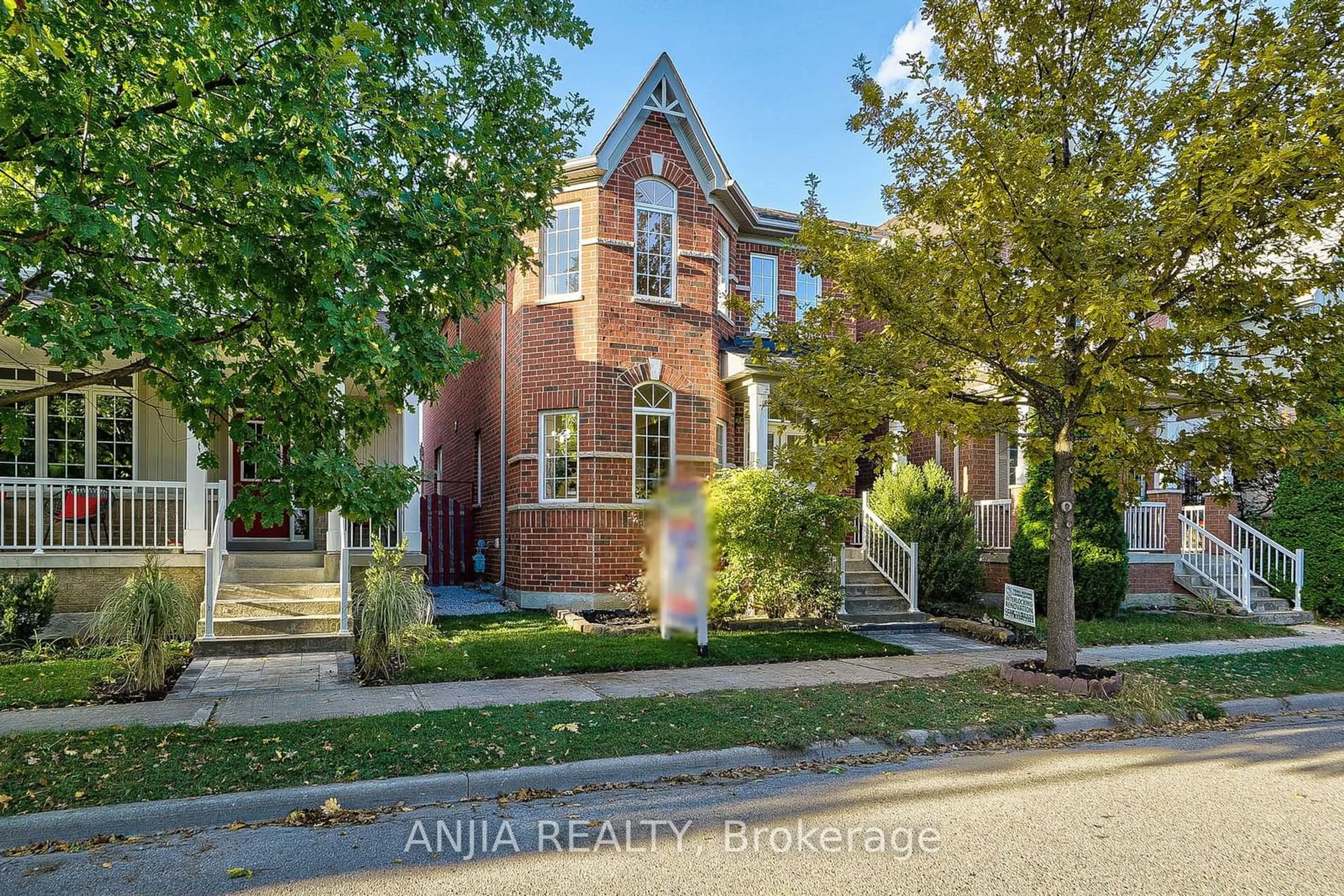 A pic from exterior of the house or condo, the street view for 46 West Normandy Dr, Markham Ontario L6B 0A6