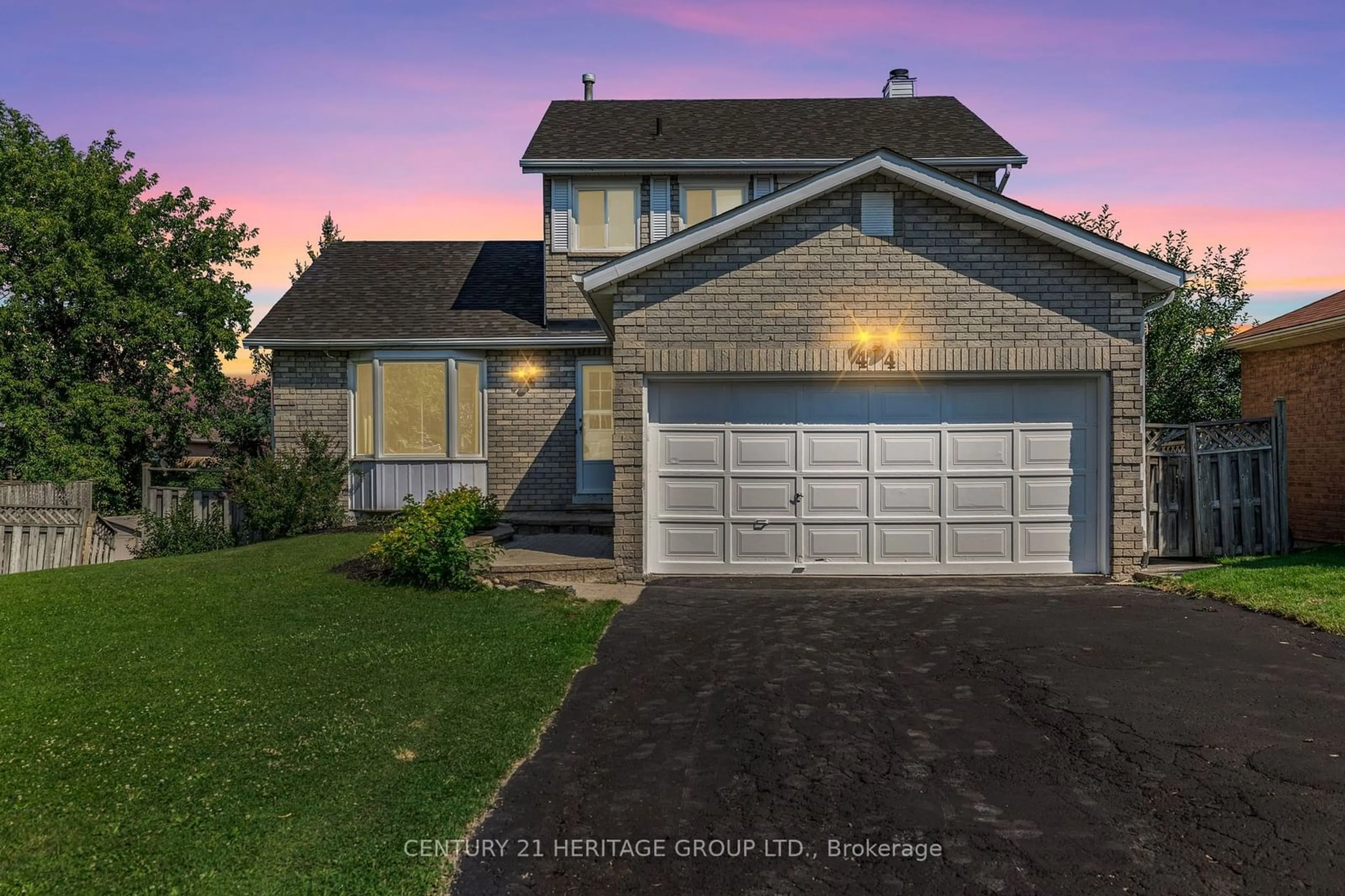 Frontside or backside of a home for 44 Fox Run Lane, Bradford West Gwillimbury Ontario L3Z 2V1