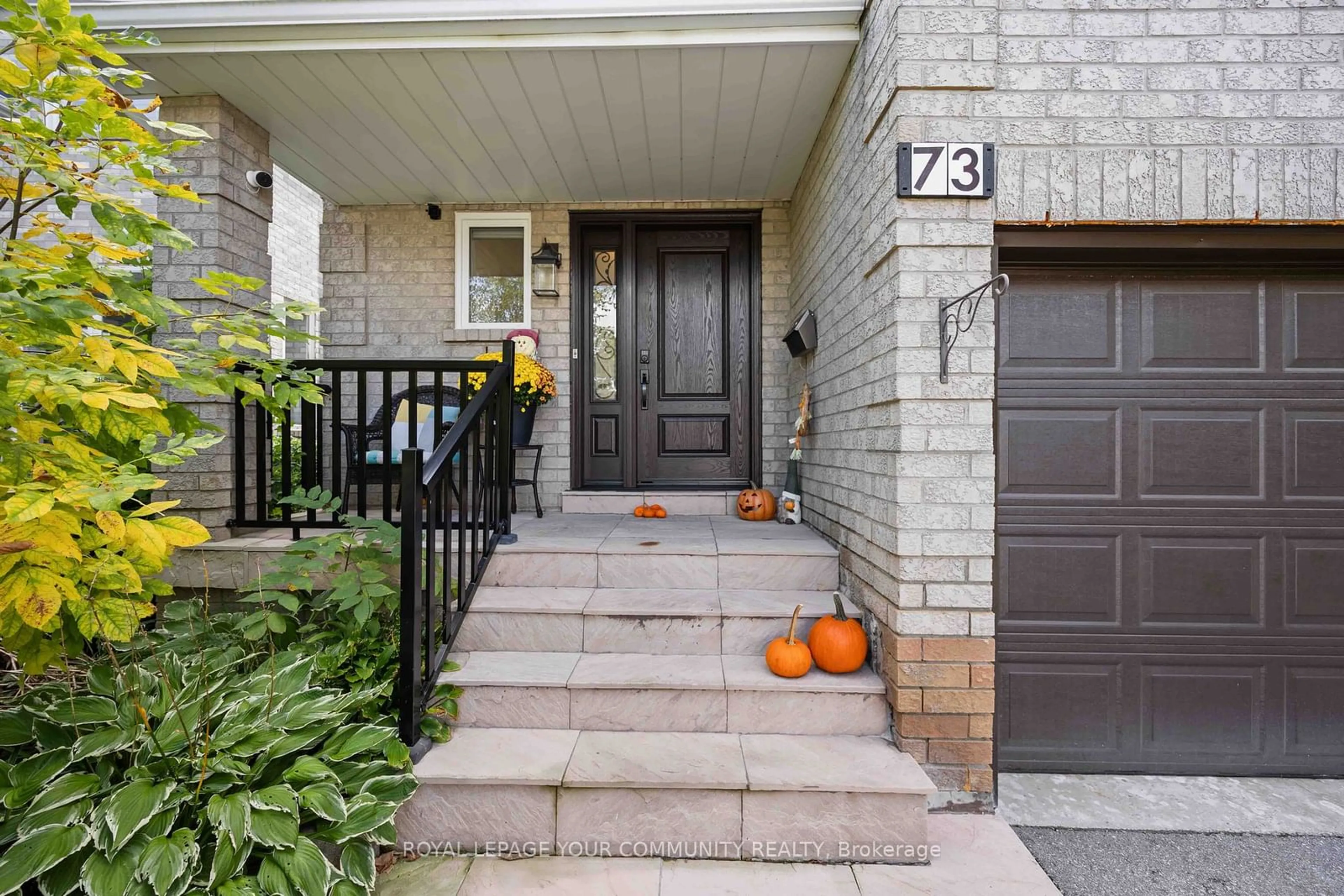 Indoor entryway for 73 Buckhorn Ave, Richmond Hill Ontario L4C 0G4