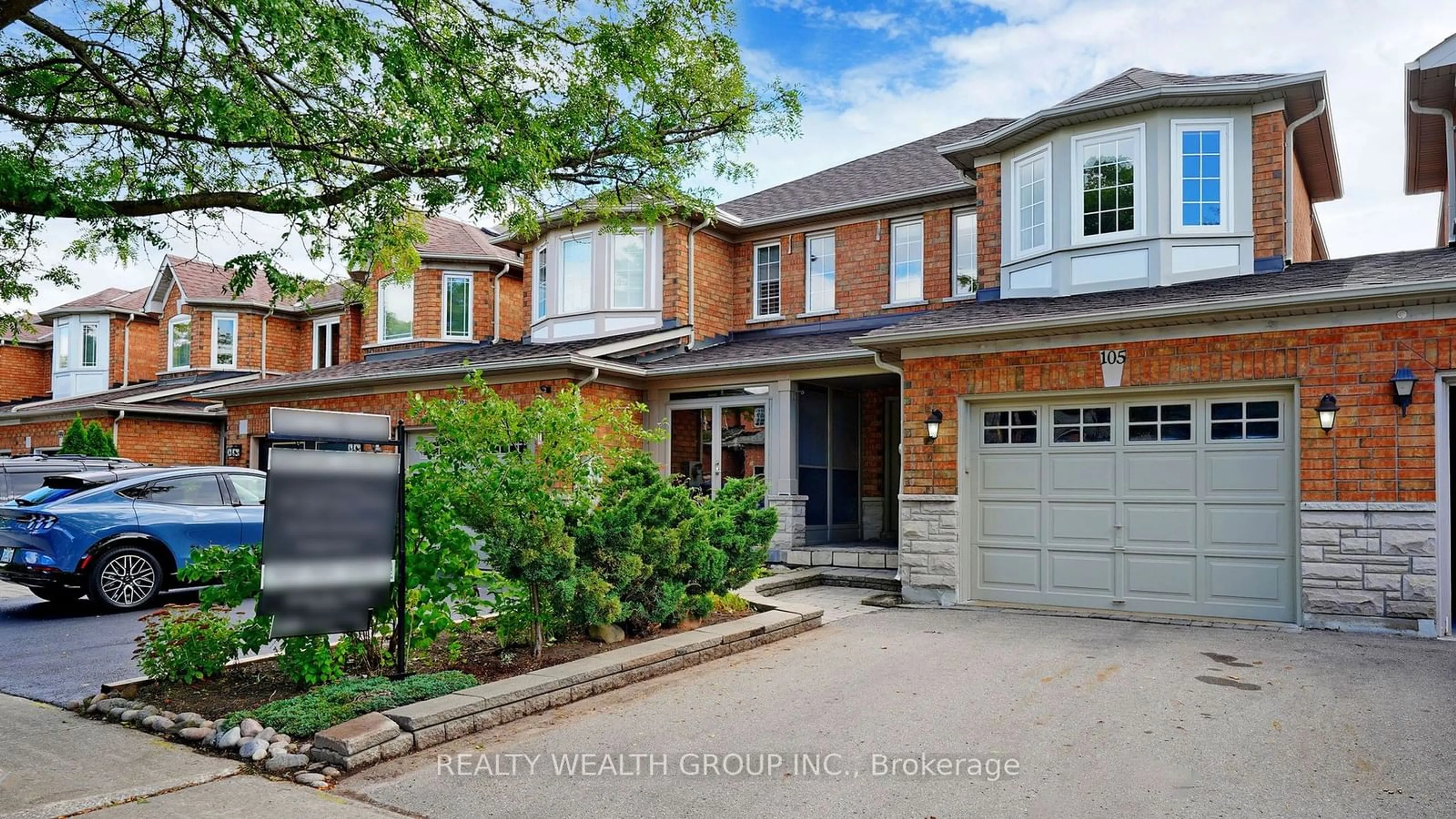 Home with brick exterior material for 105 Novella Rd, Vaughan Ontario L4K 5K6