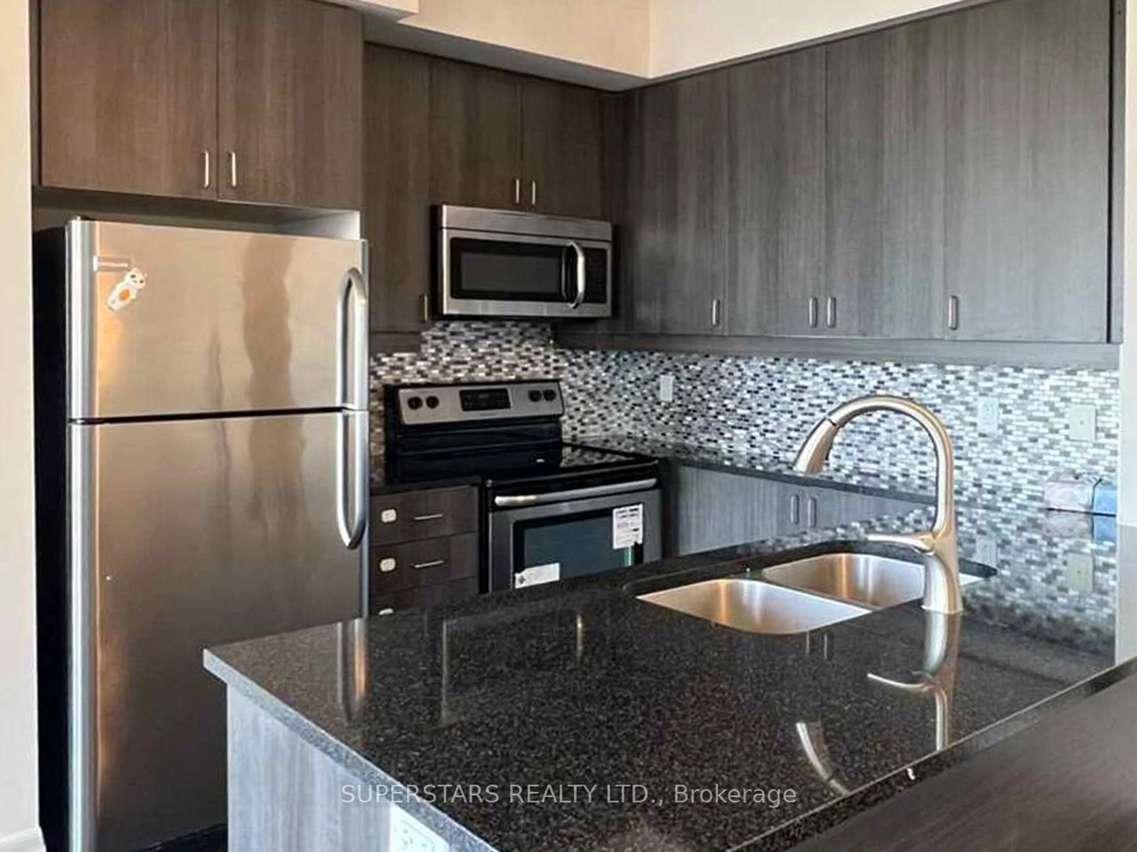 Standard kitchen for 8110 Birchmount Rd #807E, Markham Ontario L6G 0E3