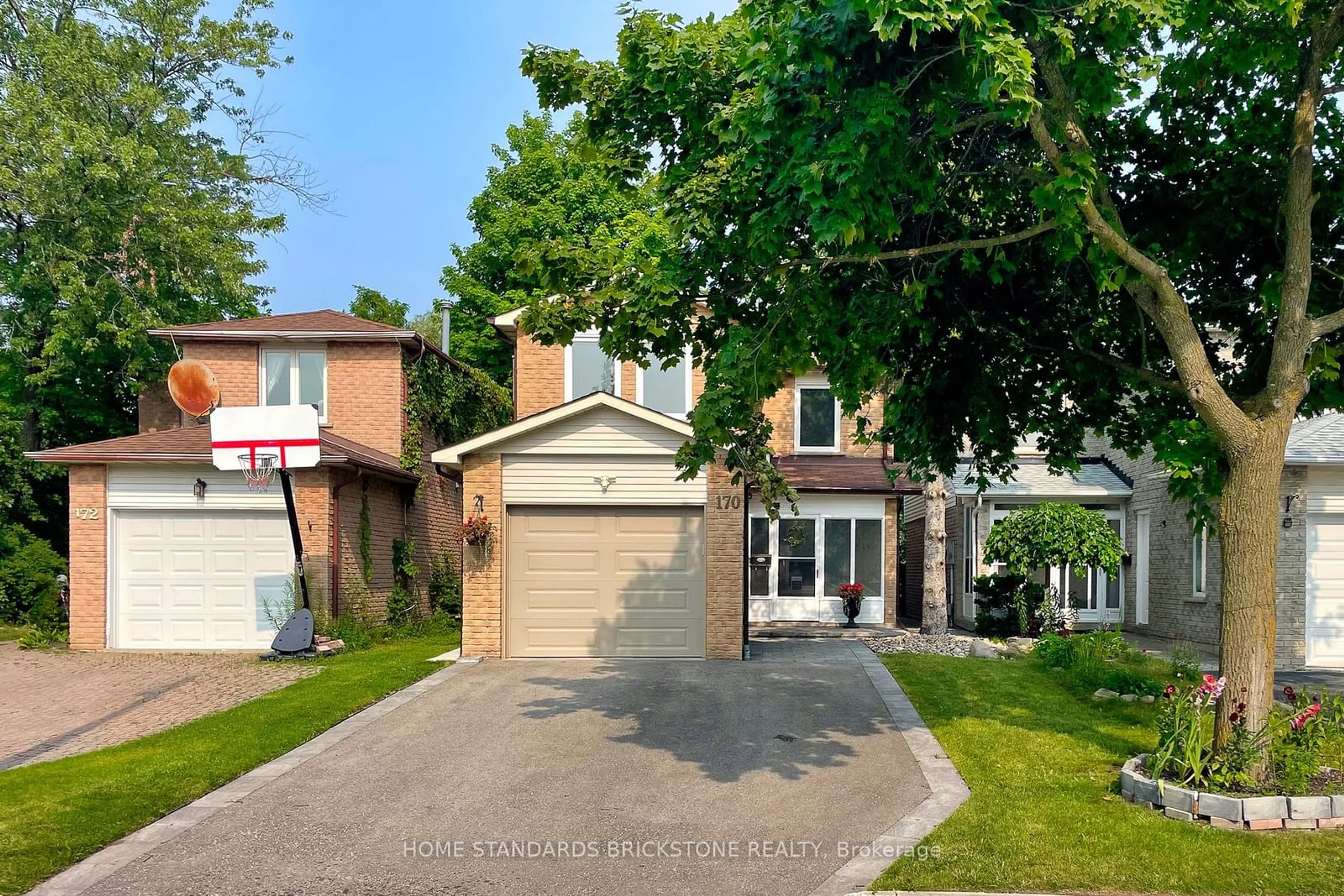 Frontside or backside of a home for 170 Greenbelt Cres, Richmond Hill Ontario L4C 5R8