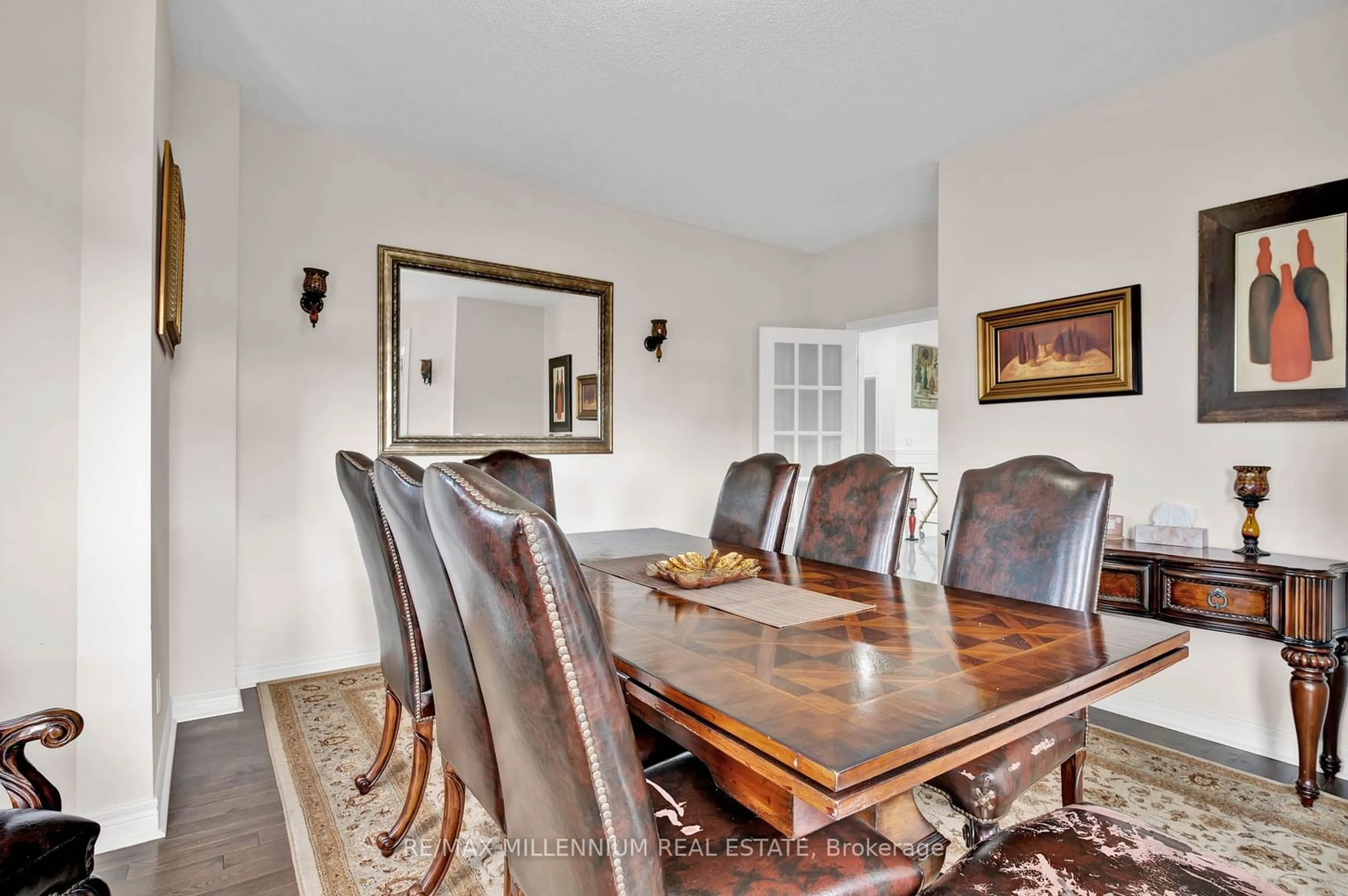 Dining room, wood floors, cottage for 277 Gibson Circ, Bradford West Gwillimbury Ontario L3Z 0X2