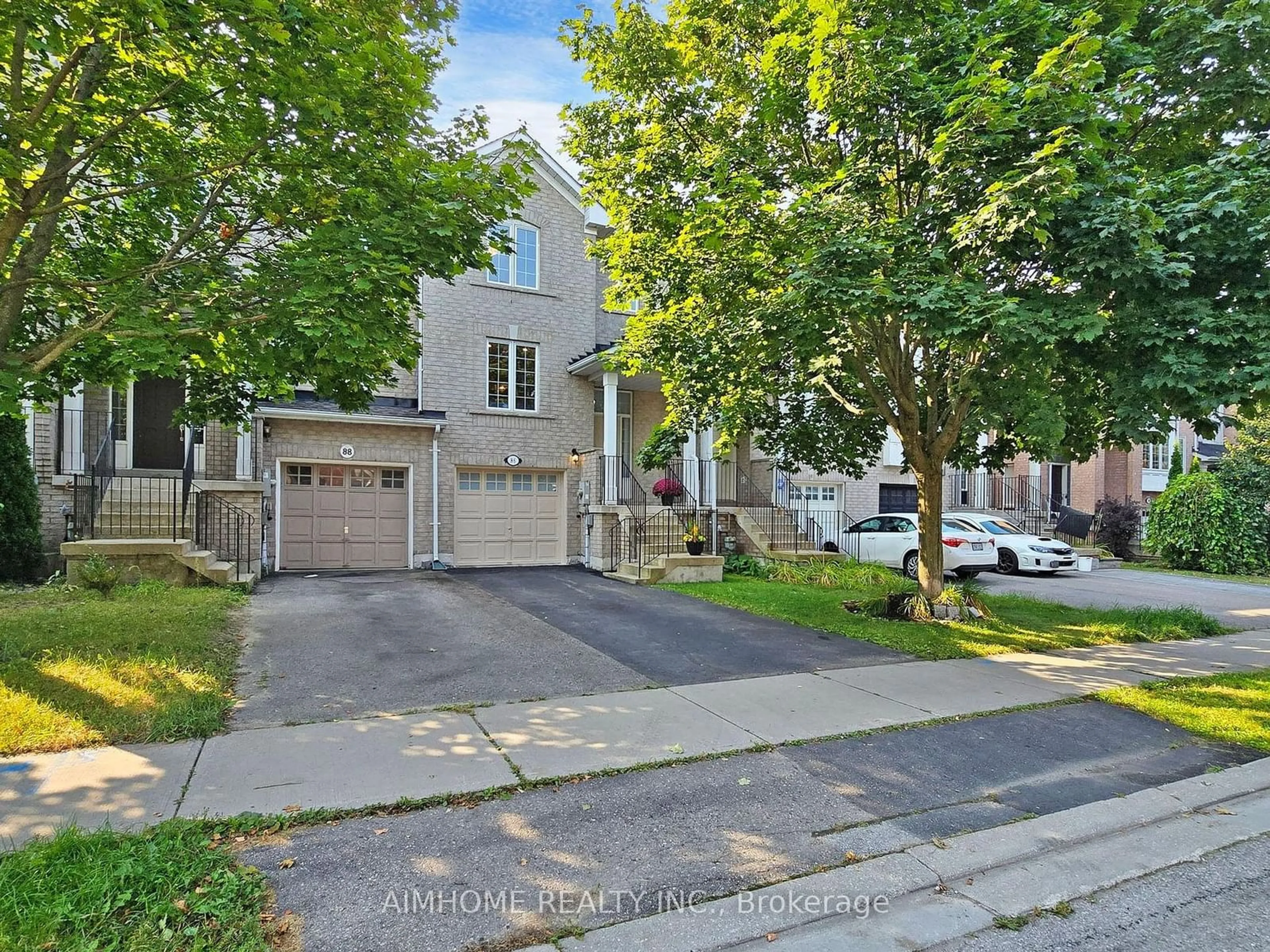 Street view for 86 Banbrooke Cres, Newmarket Ontario L3X 2W9