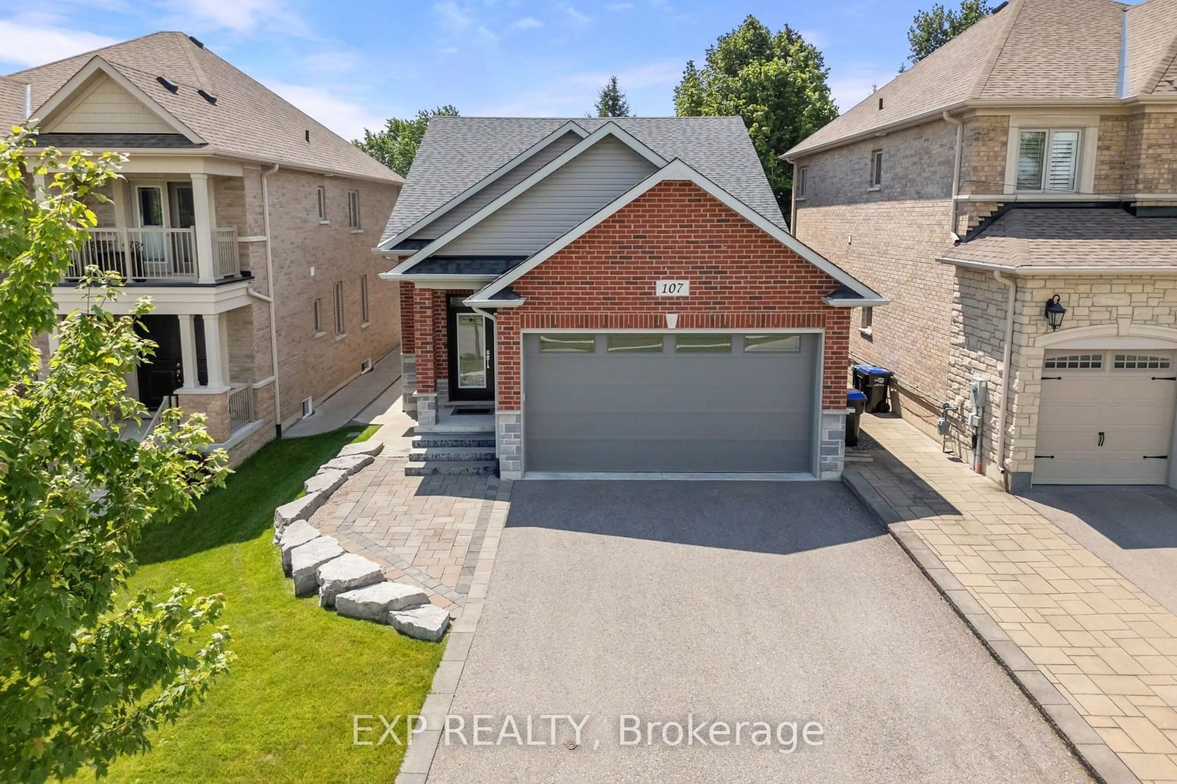 Frontside or backside of a home for 107 Gardiner Dr, Bradford West Gwillimbury Ontario L3Z 0J6