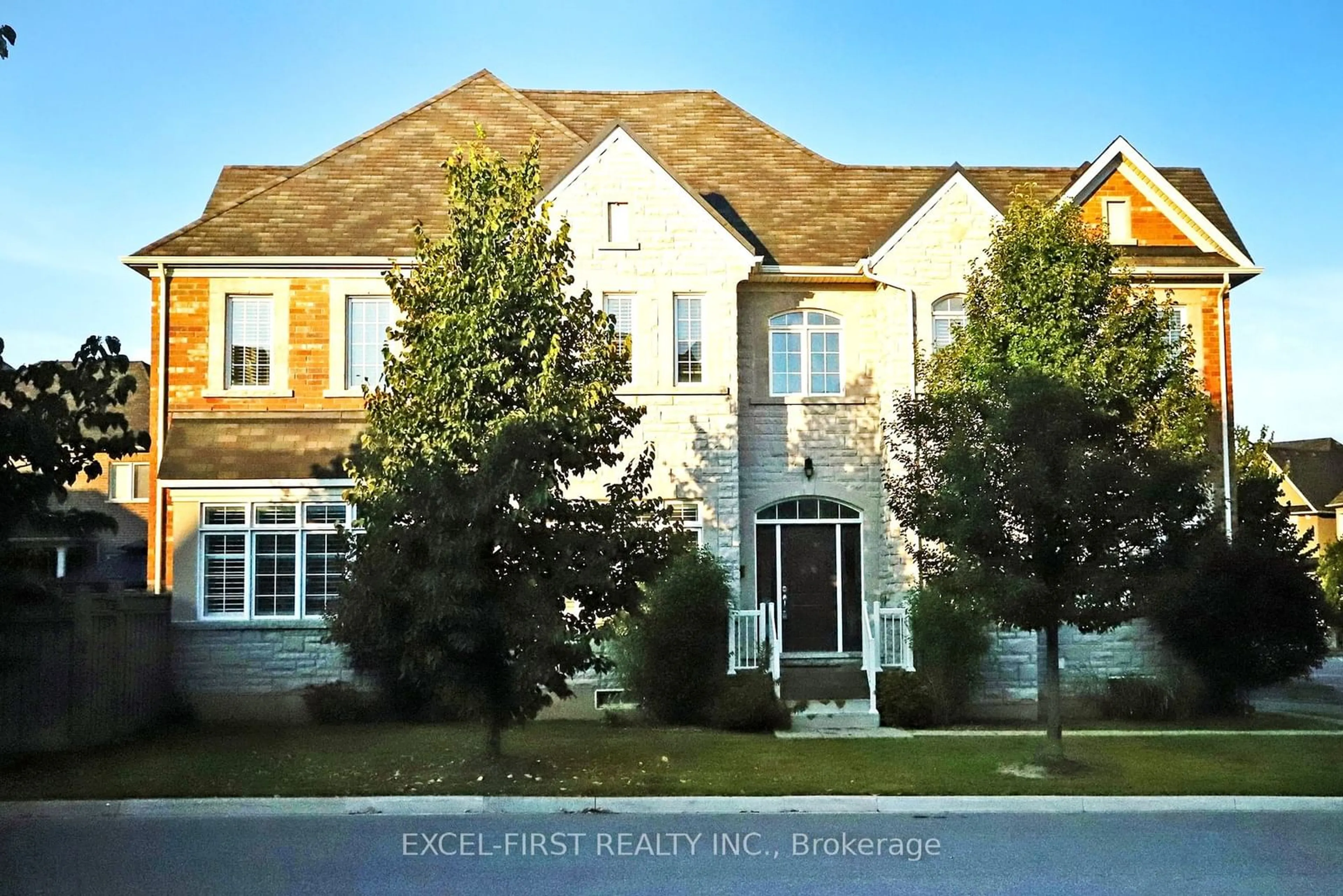 Frontside or backside of a home, the street view for 79 Novan Cres, Aurora Ontario L4G 0X7