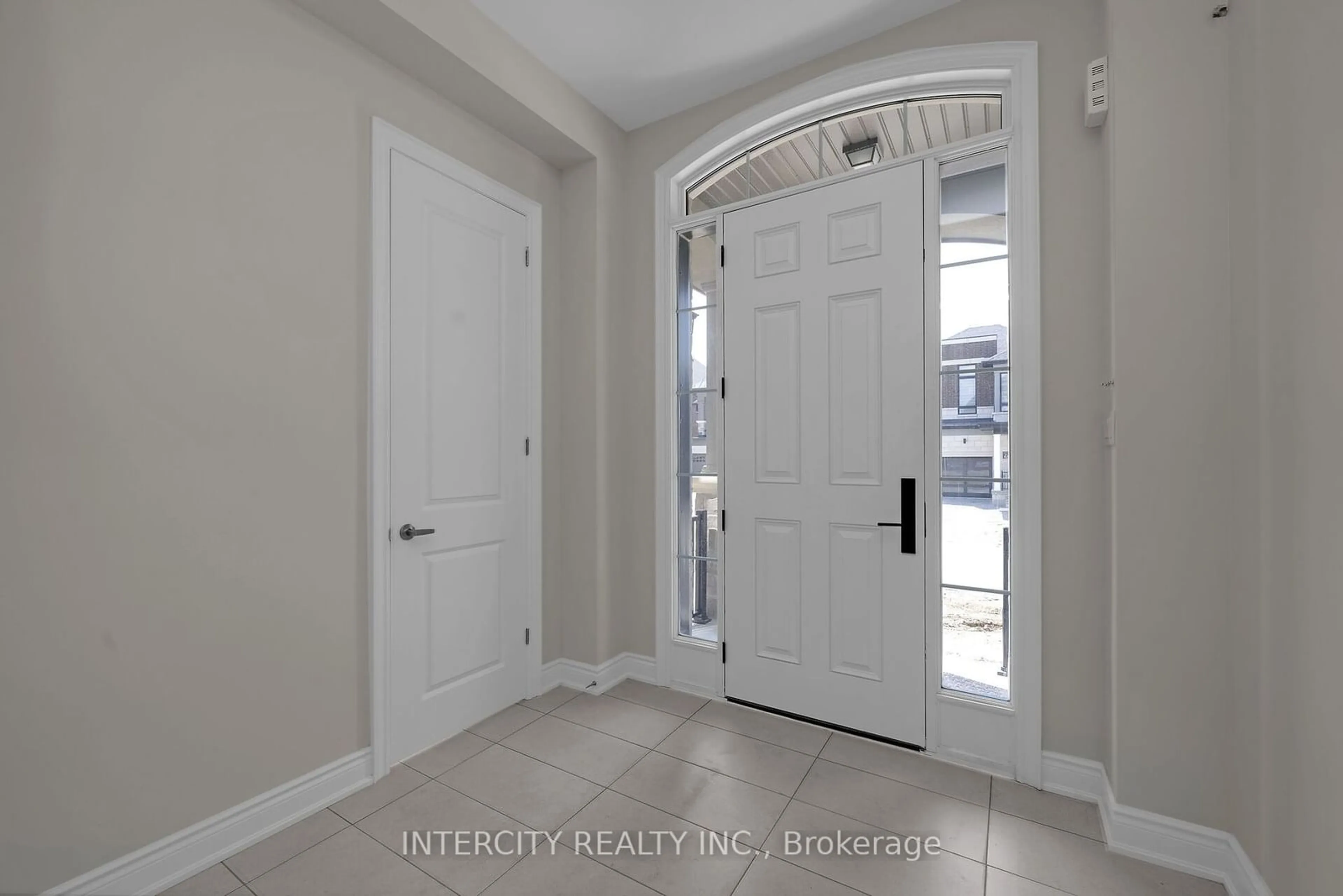 Indoor entryway, wood floors for 85 Terravista Cres, Vaughan Ontario L4L 1A6