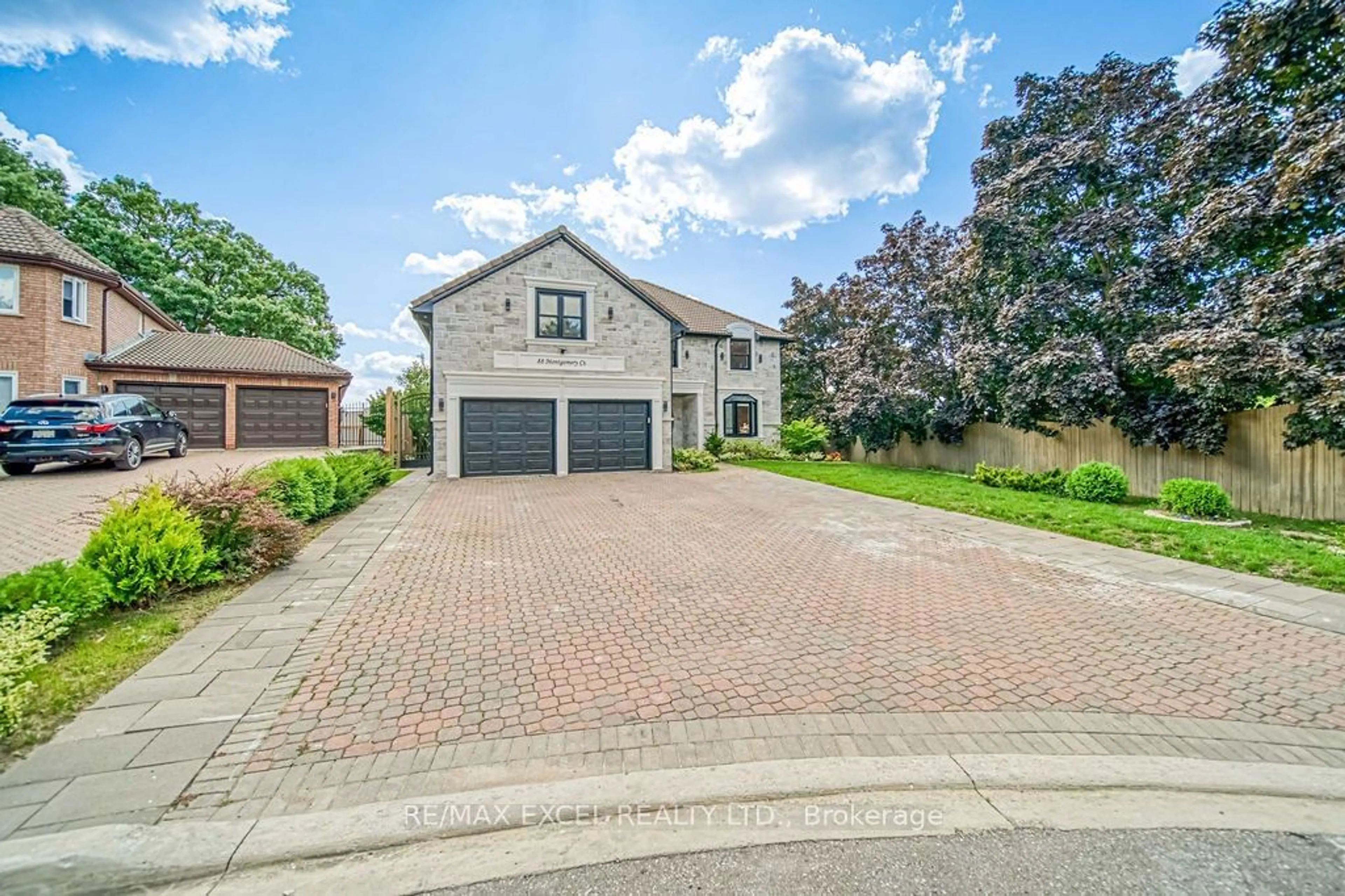 Frontside or backside of a home, the street view for 88 Montgomery Crt, Markham Ontario L3R 0C1