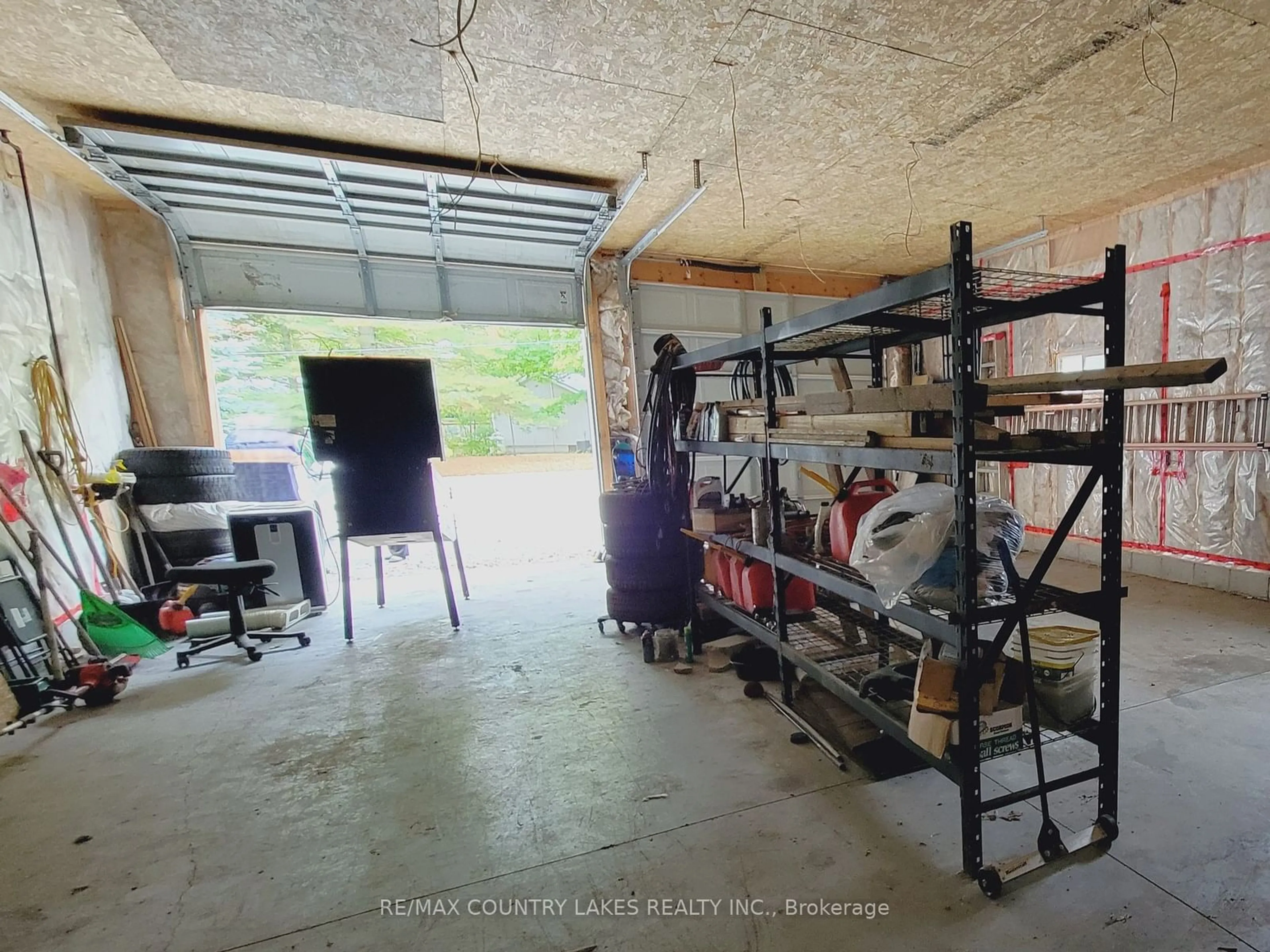 Indoor garage, cement floor for 61 Seventh St, Brock Ontario L0K 1A0