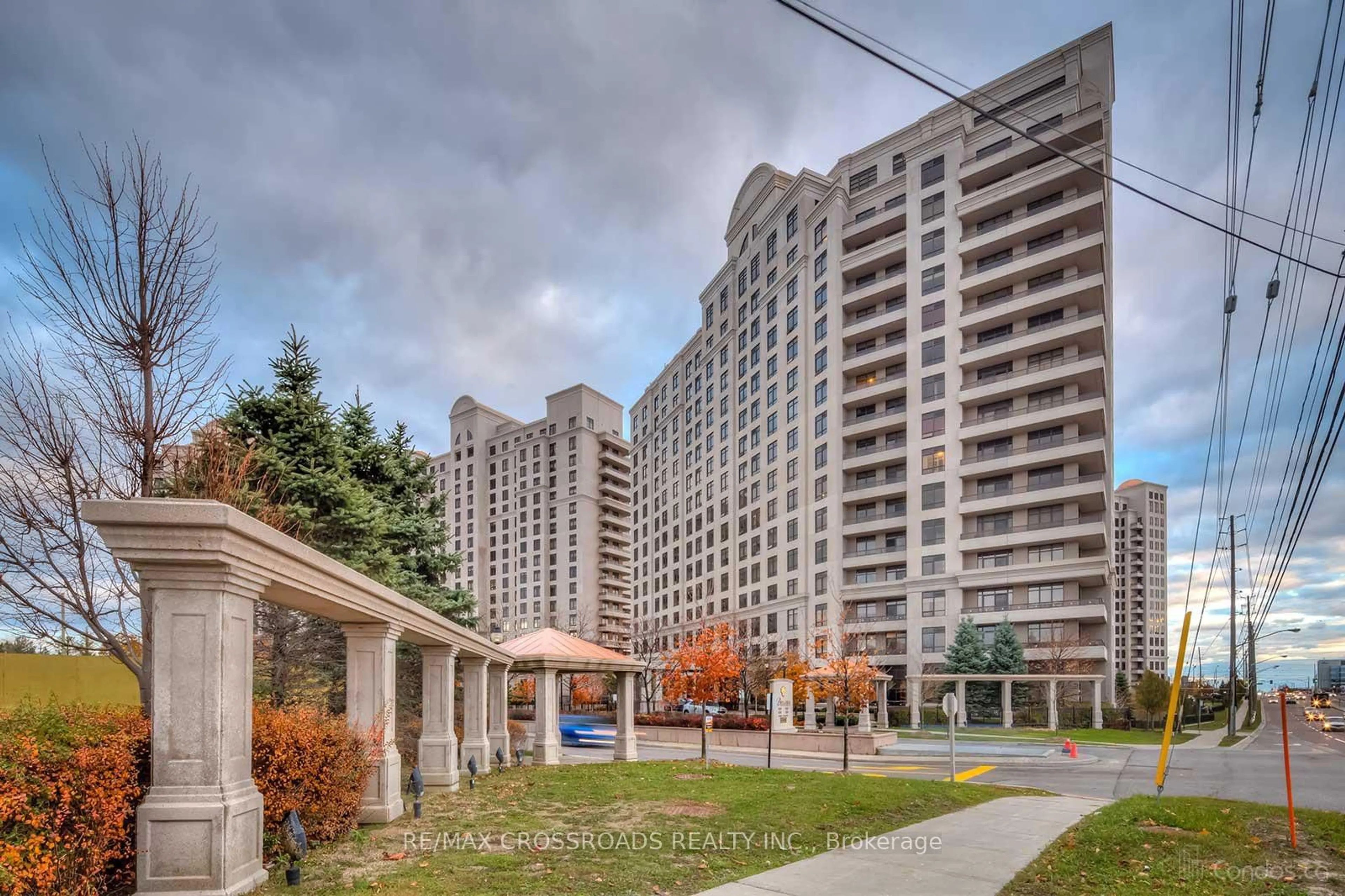 A pic from exterior of the house or condo for 9245 Jane St #302, Vaughan Ontario L6A 0J9