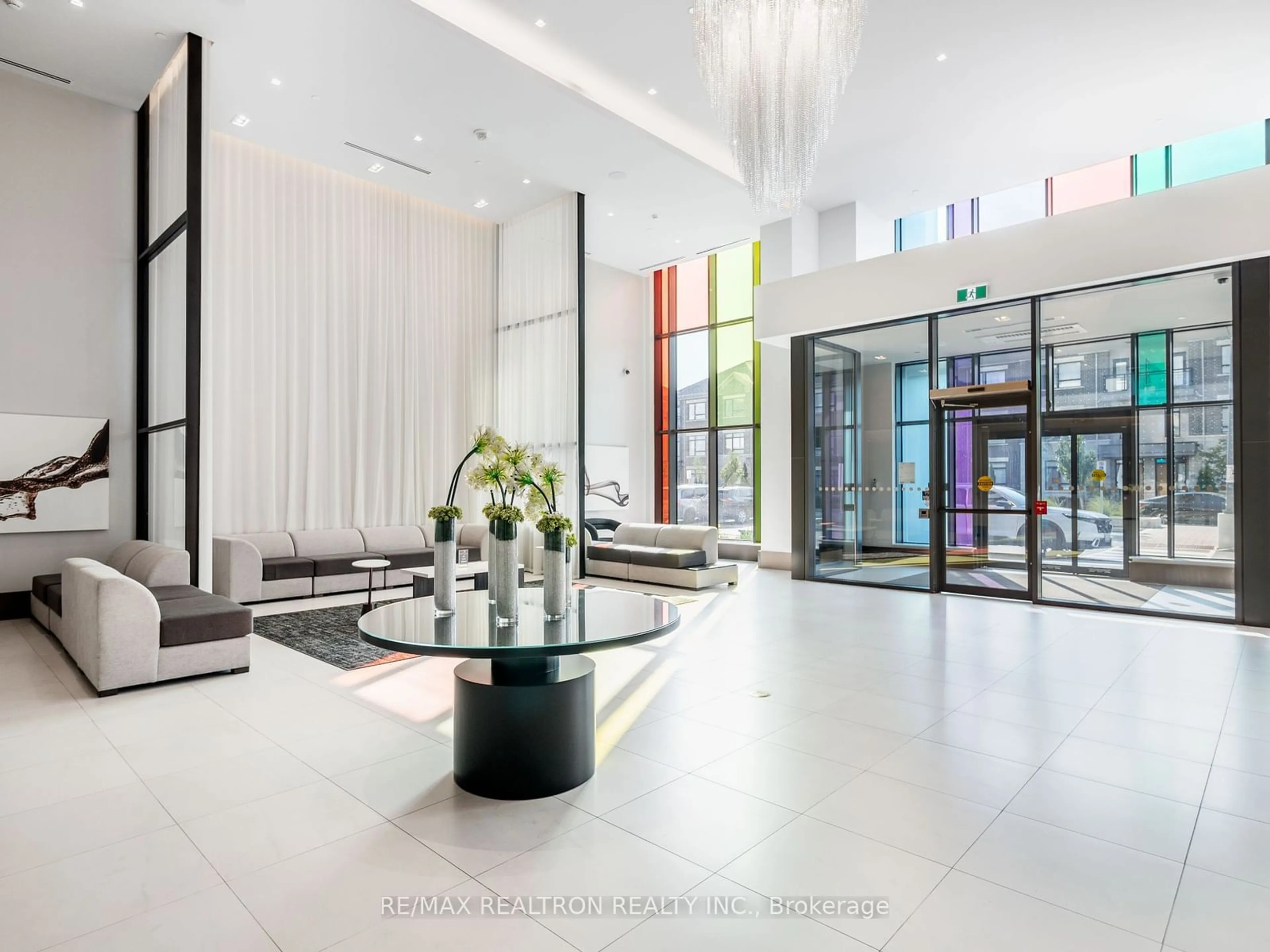 Indoor lobby for 12 Gandhi Lane #815, Markham Ontario L3T 0G8