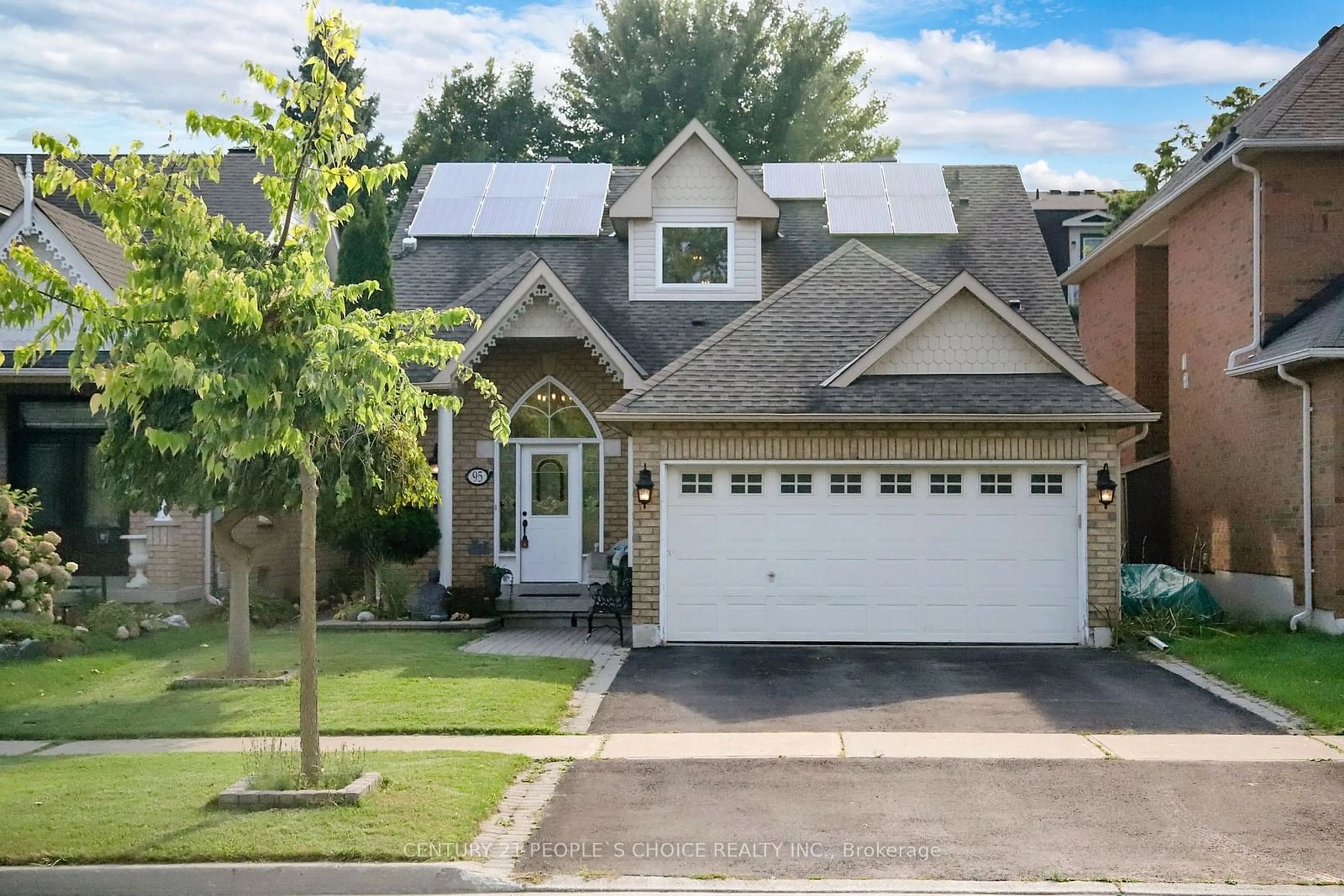 Frontside or backside of a home for 95 Old Colony Rd, Richmond Hill Ontario L4E 3X2