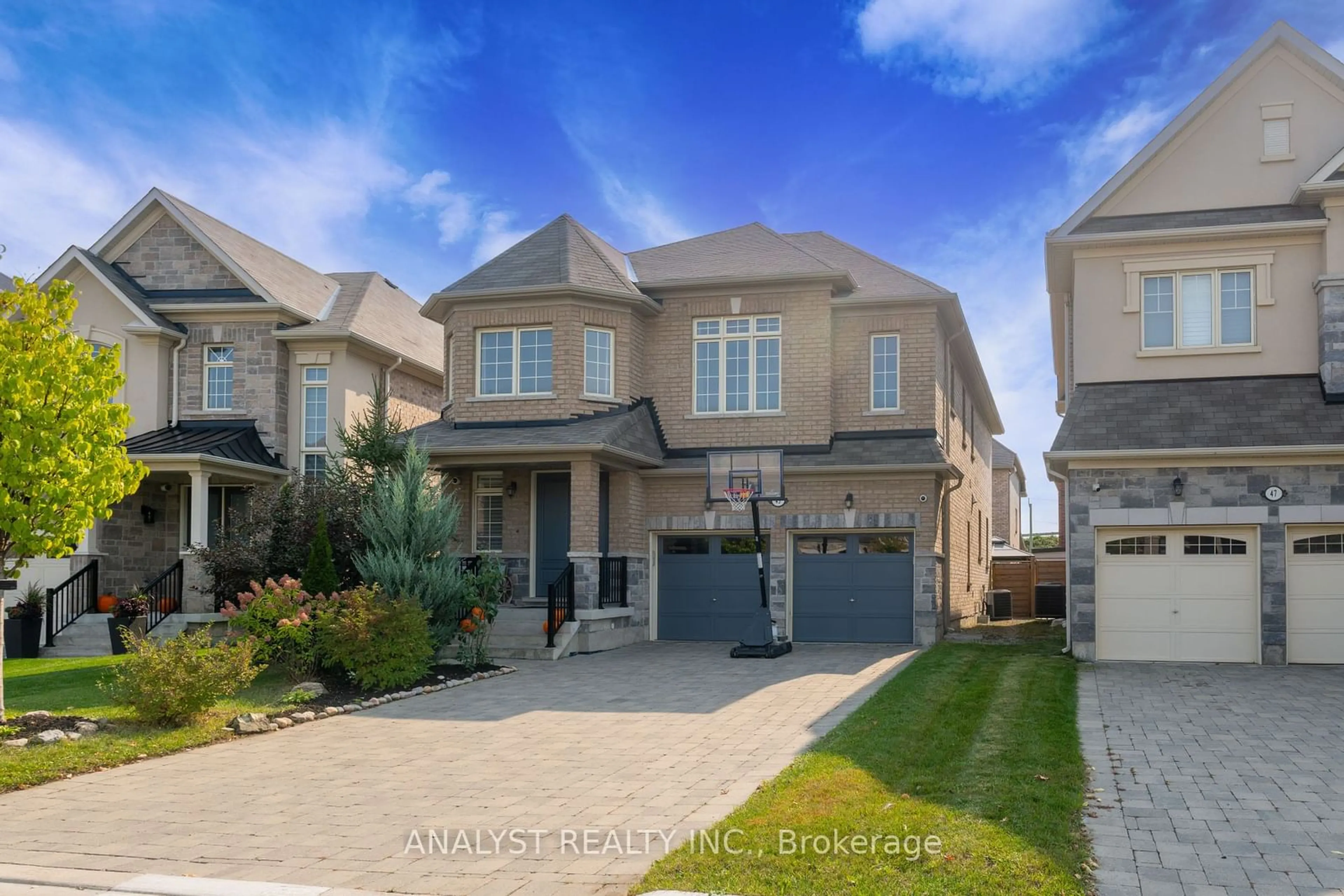 Frontside or backside of a home, the street view for 43 Condor Way, Vaughan Ontario L4H 4N1