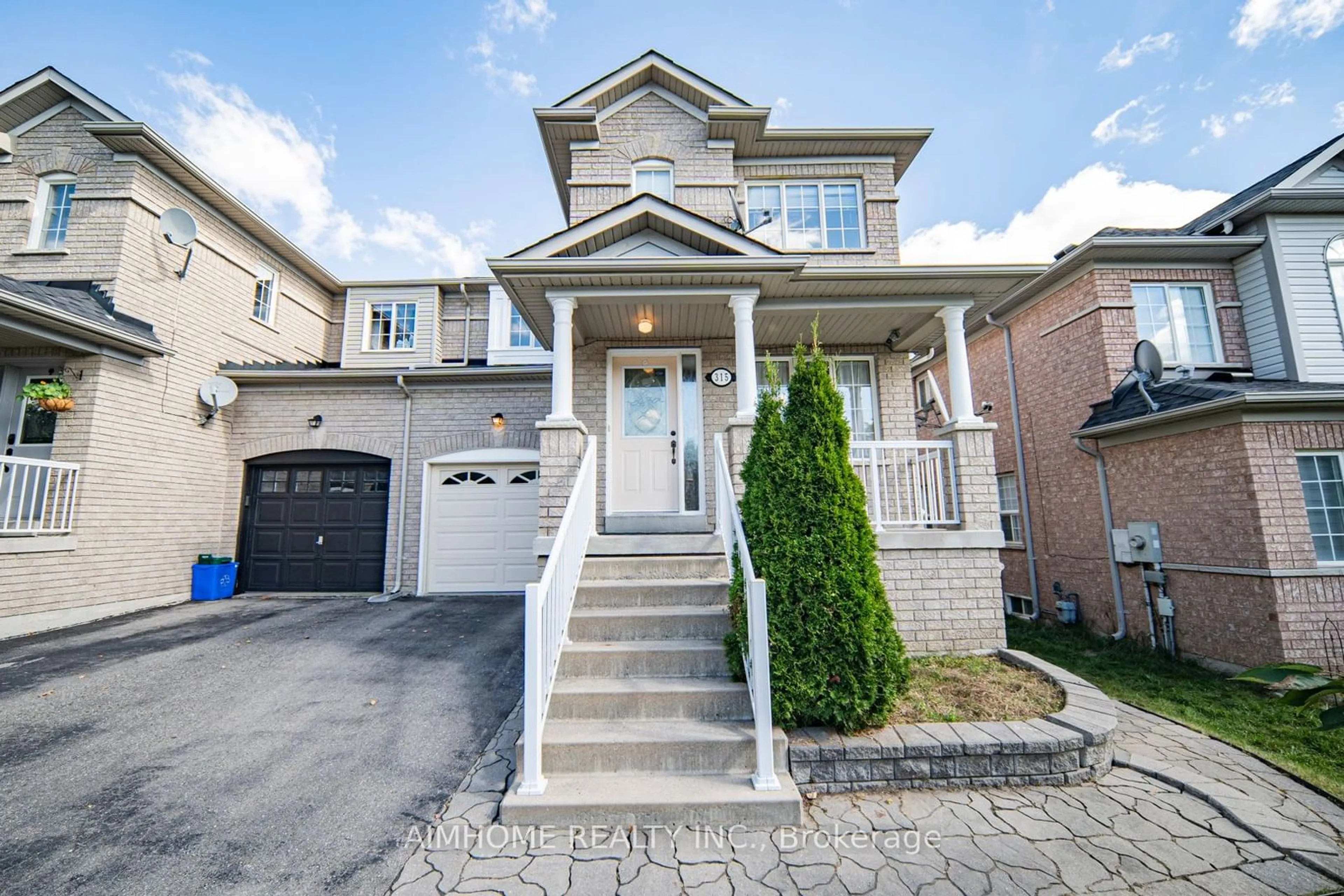 A pic from exterior of the house or condo, cottage for 315 Flagstone Way, Newmarket Ontario L3X 2R8