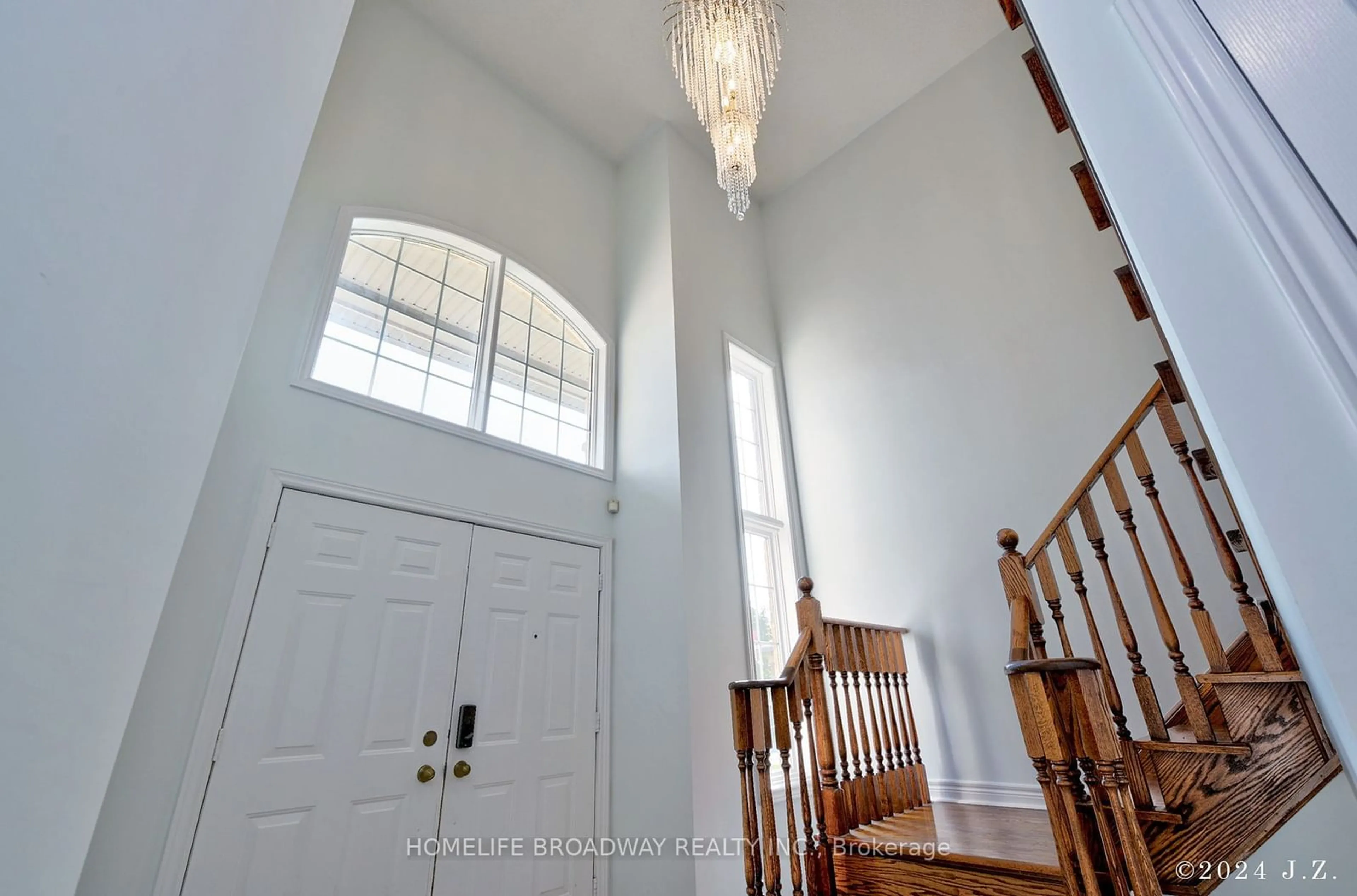 Indoor entryway, wood floors for 65 Grandlea Cres, Markham Ontario L3S 4A2