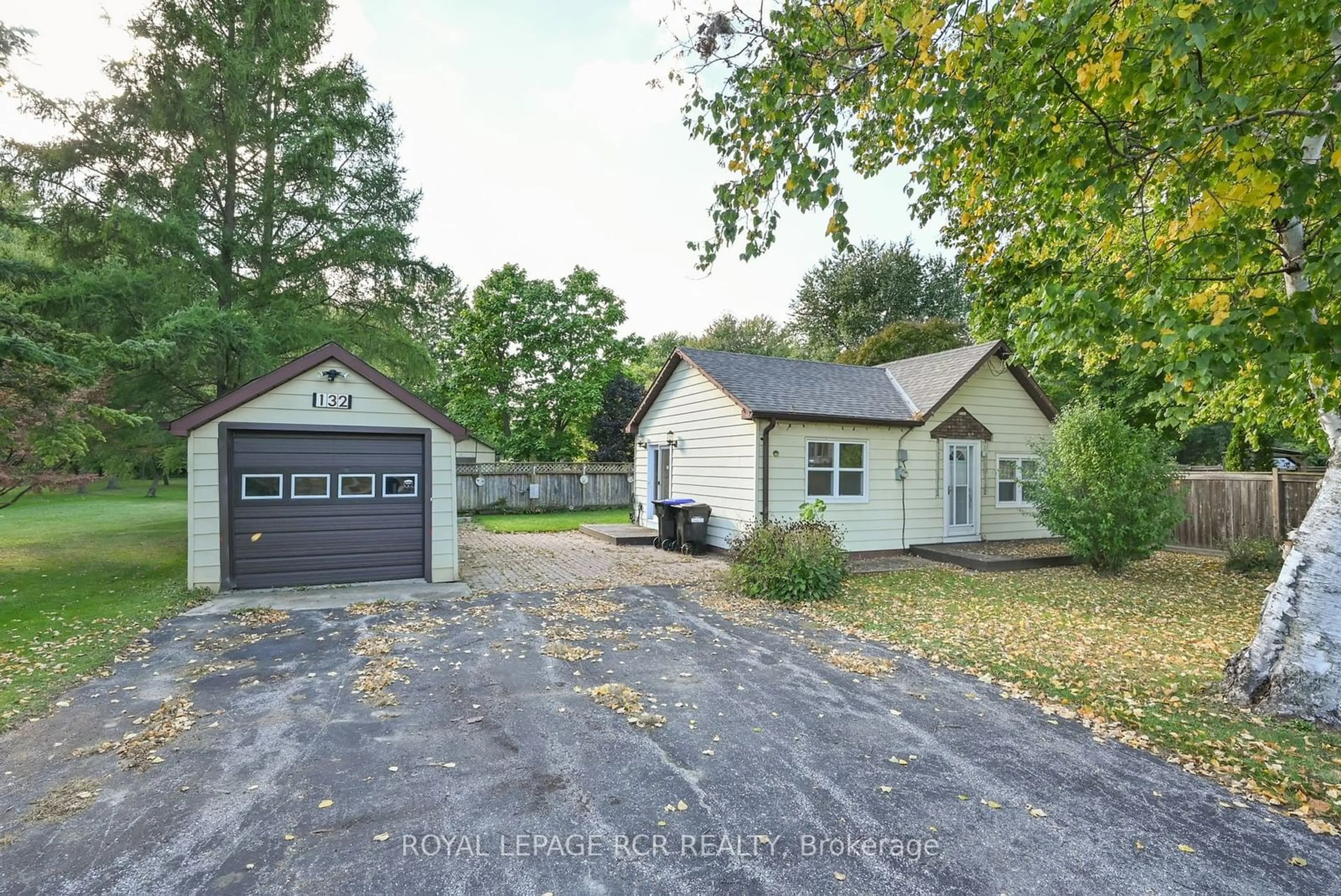 Frontside or backside of a home, cottage for 132 Patterson St, New Tecumseth Ontario L0G 1A0