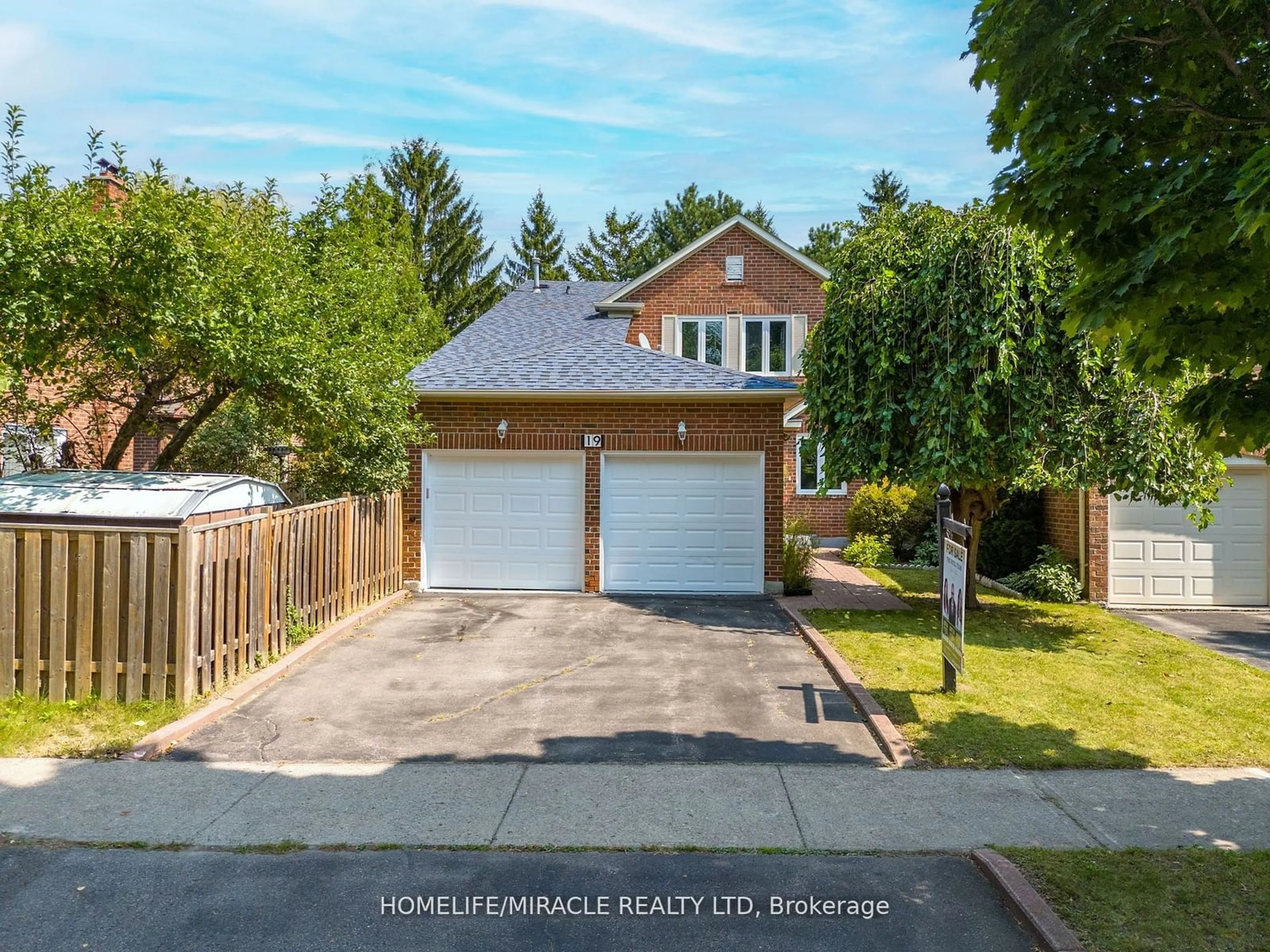 Frontside or backside of a home, the street view for 19 McCabe Cres, Vaughan Ontario L4J 2S6