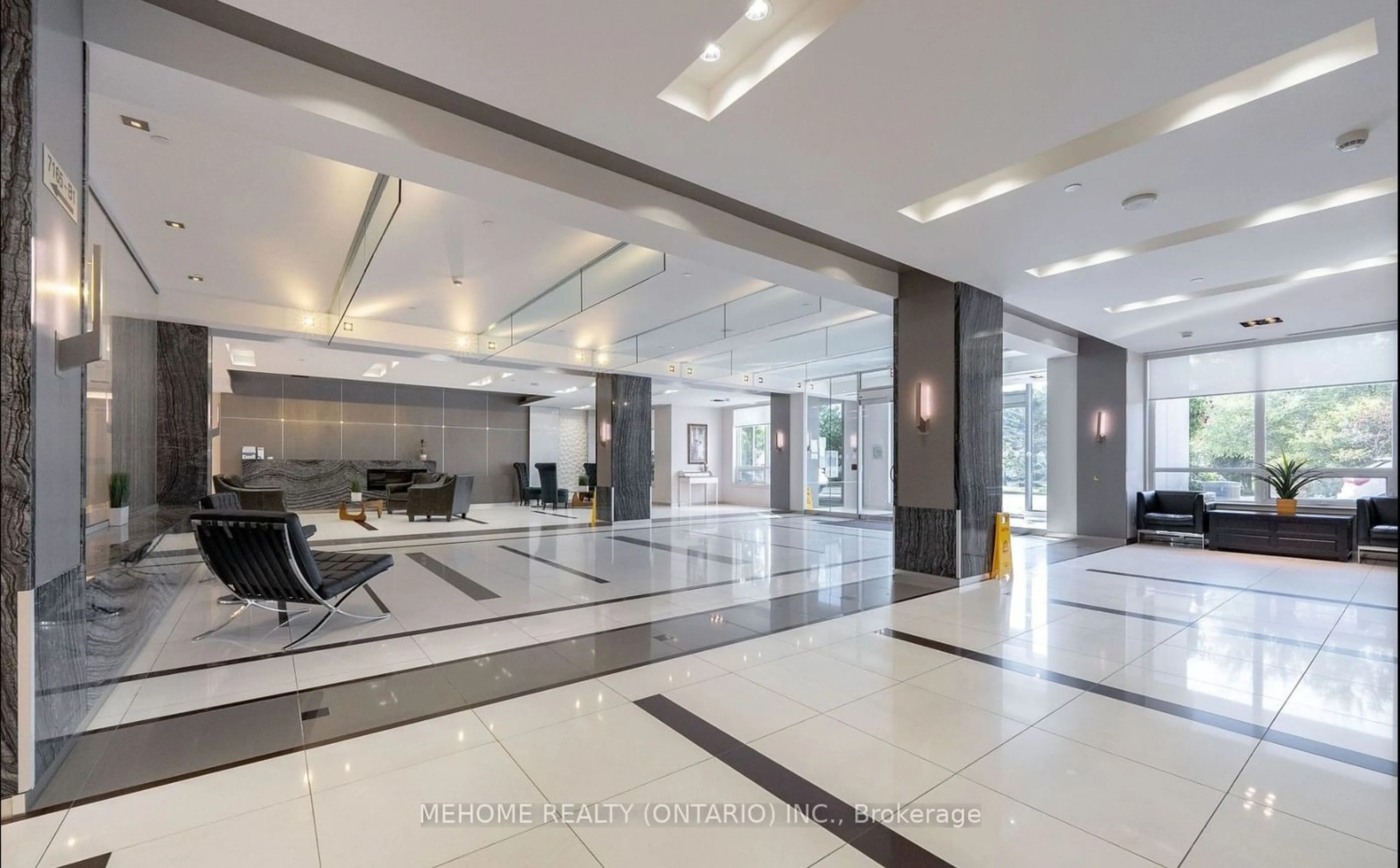 Indoor lobby for 7165 Yonge St #2208, Markham Ontario L3T 0C9