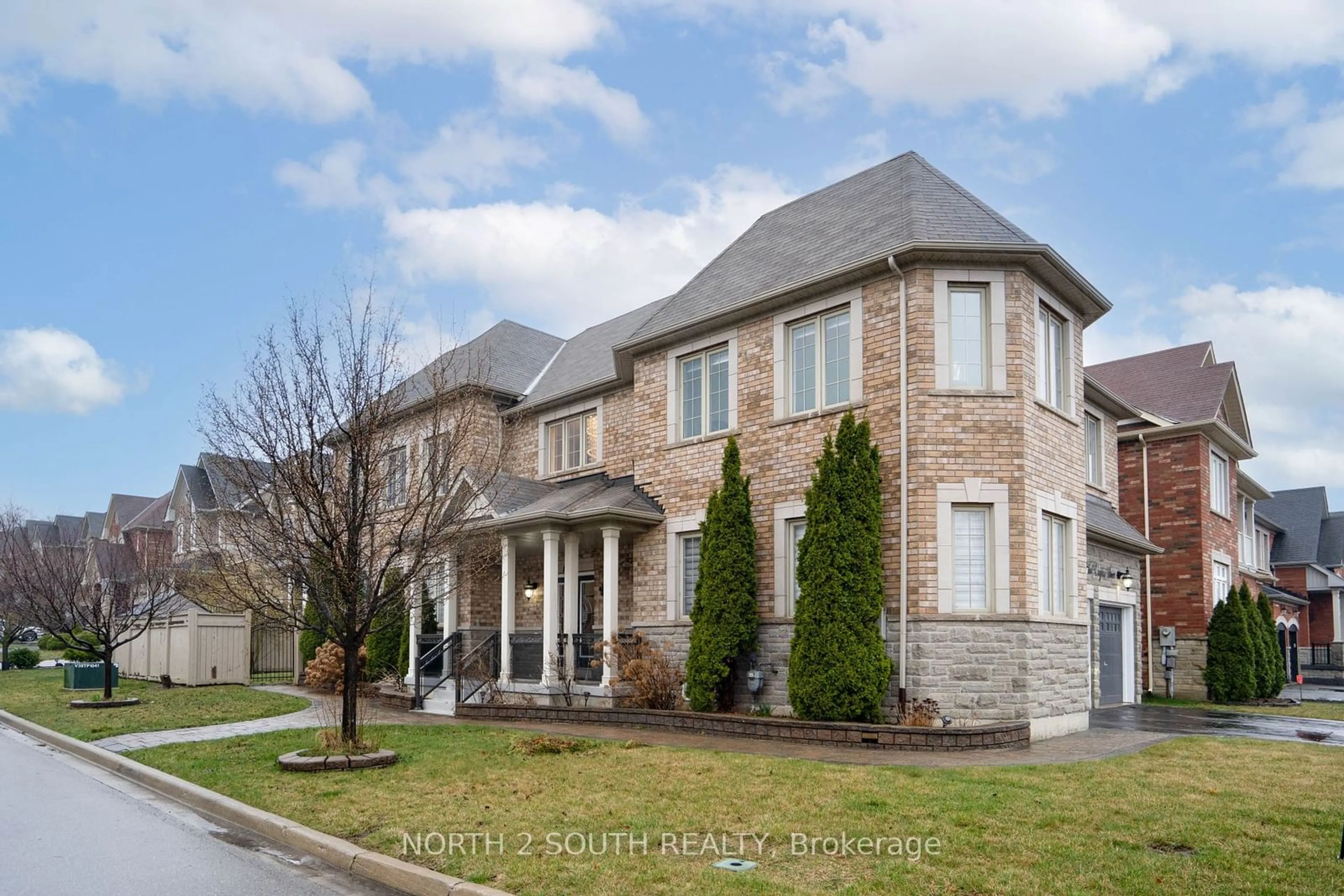 Home with brick exterior material for 162 Via Borghese St, Vaughan Ontario L4H 0Y7