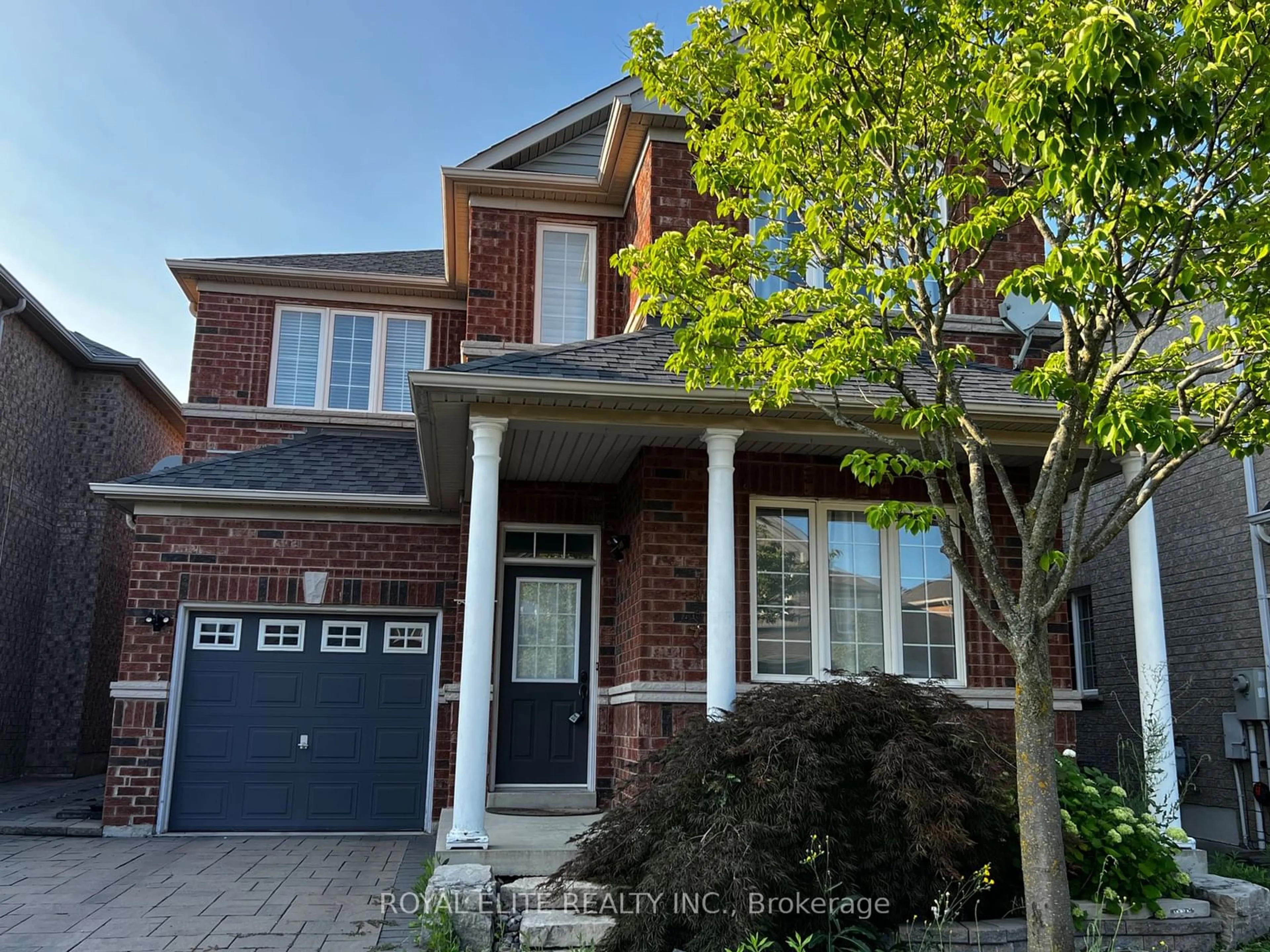 Home with brick exterior material for 84 Battleford Ave, Vaughan Ontario L4H 2L9