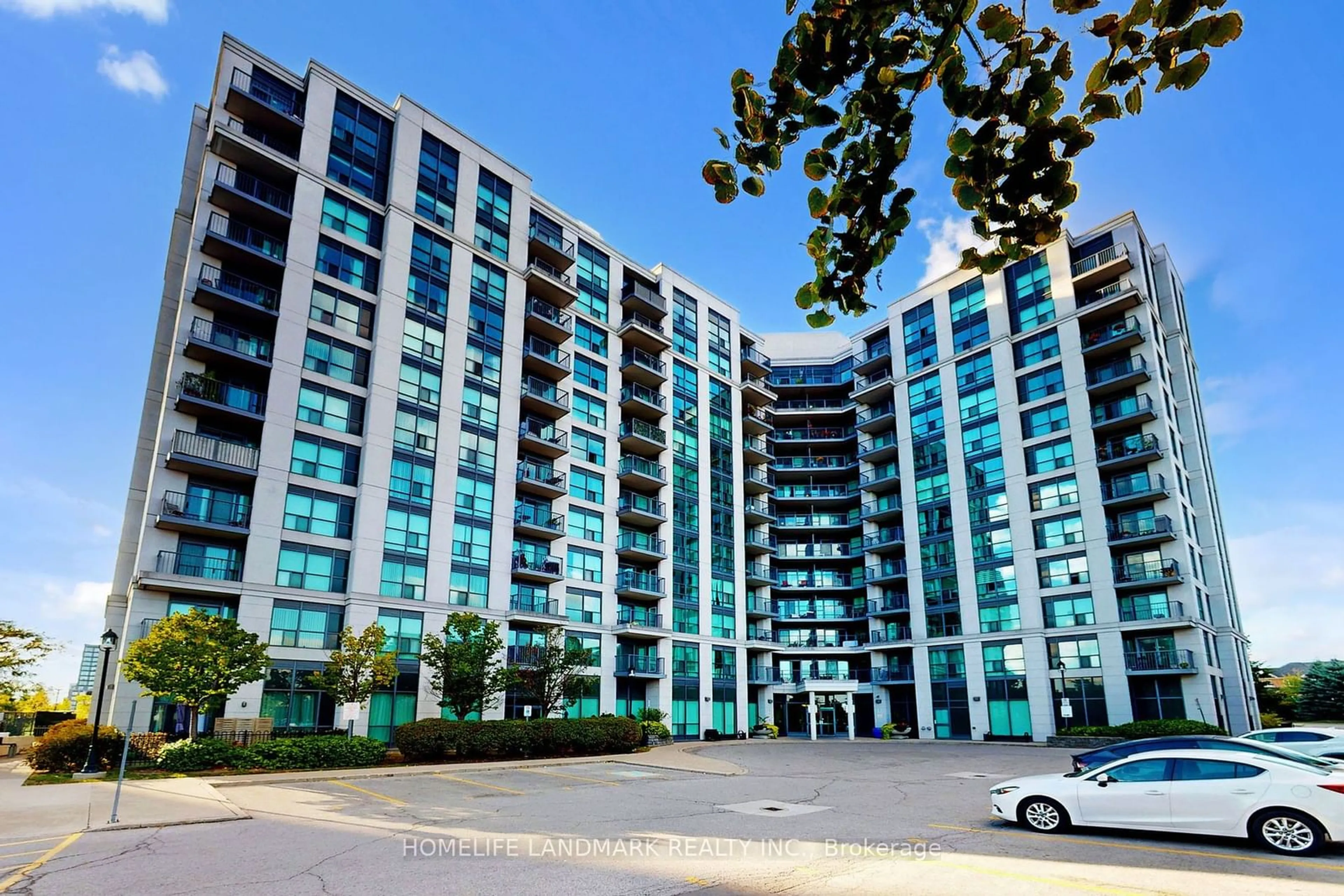 A pic from exterior of the house or condo for 185 Oneida Cres #1017, Richmond Hill Ontario L4B 0B1