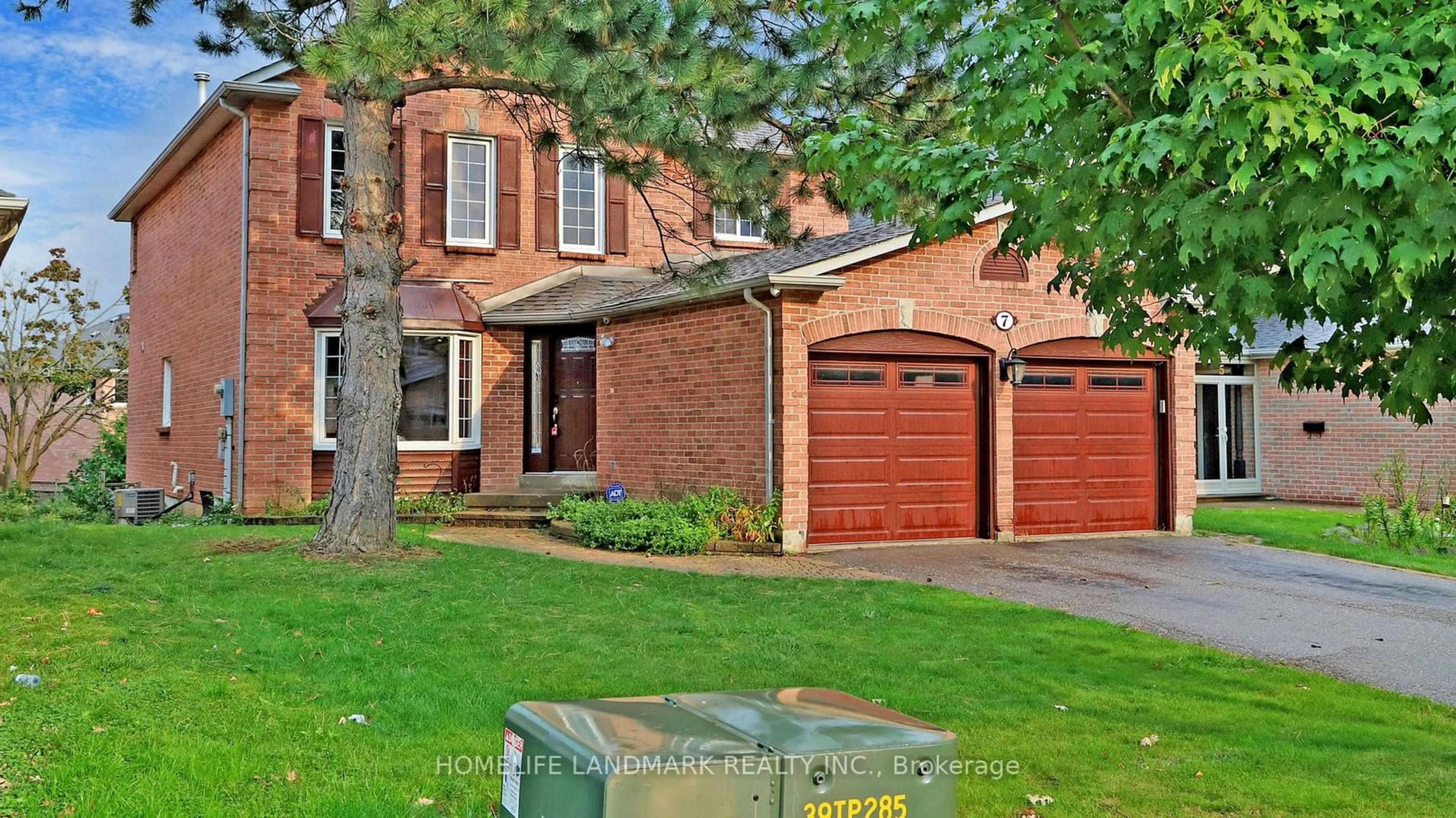 Home with brick exterior material for 7 Captain Francis Dr, Markham Ontario L3R 9C7